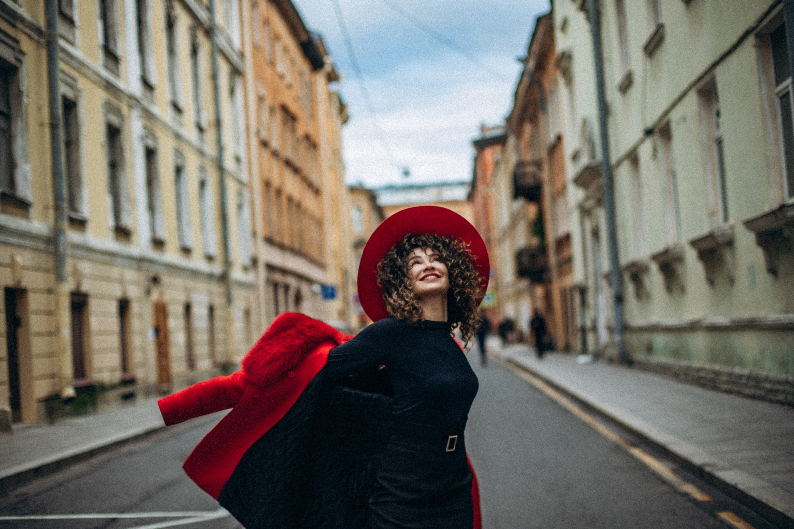 Елена и октябрь. Фотопрогулка в Петербурге. Индивидуальный и семейный фотограф в Санкт-Петербурге