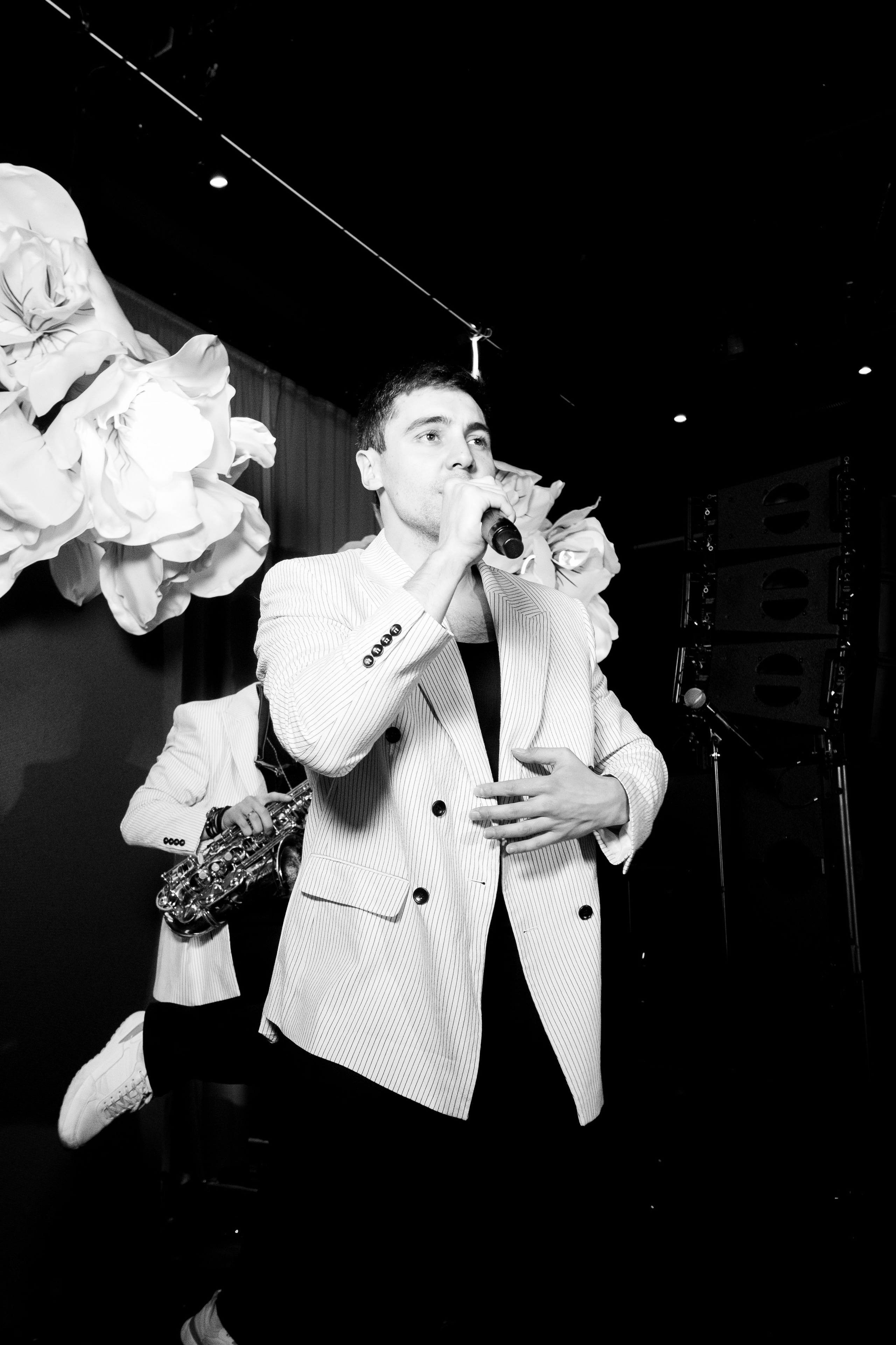 Корпоратив в Сириусу (Адлер) 10 лет компании. Свадебный фотограф Денис Ожигин в Краснодаре и крае. Эмоциональная и стильная съемка вашего дня