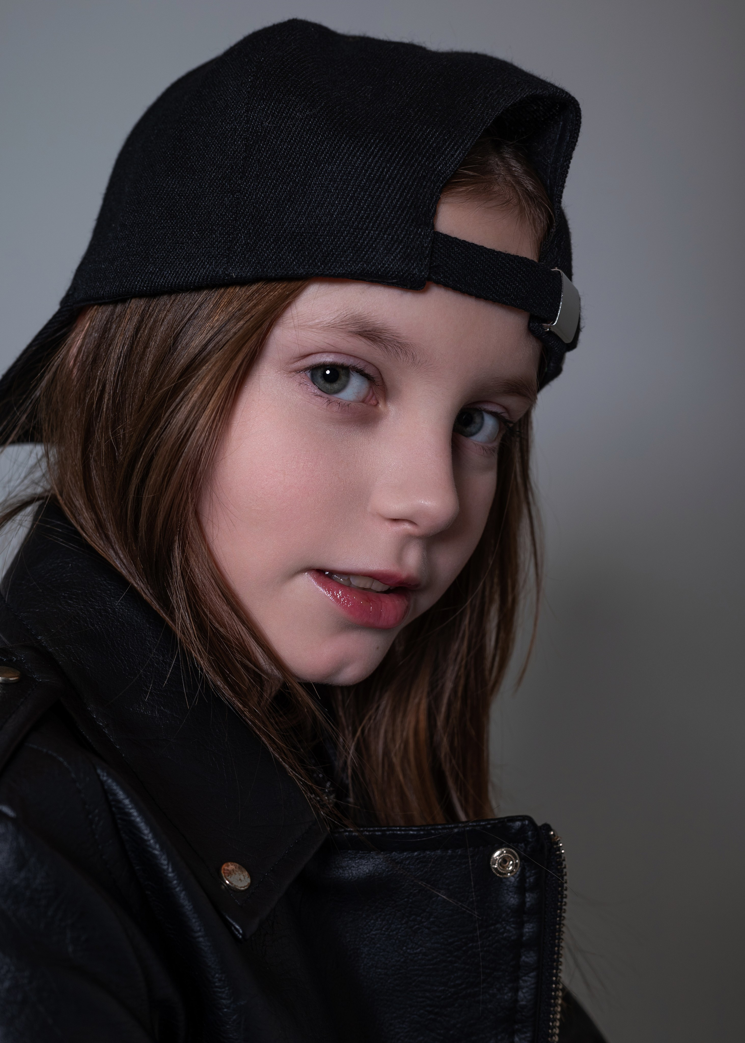 Модельное портфолио. Фотограф Москва Виктория Вишневская актерское / модельное портфолио