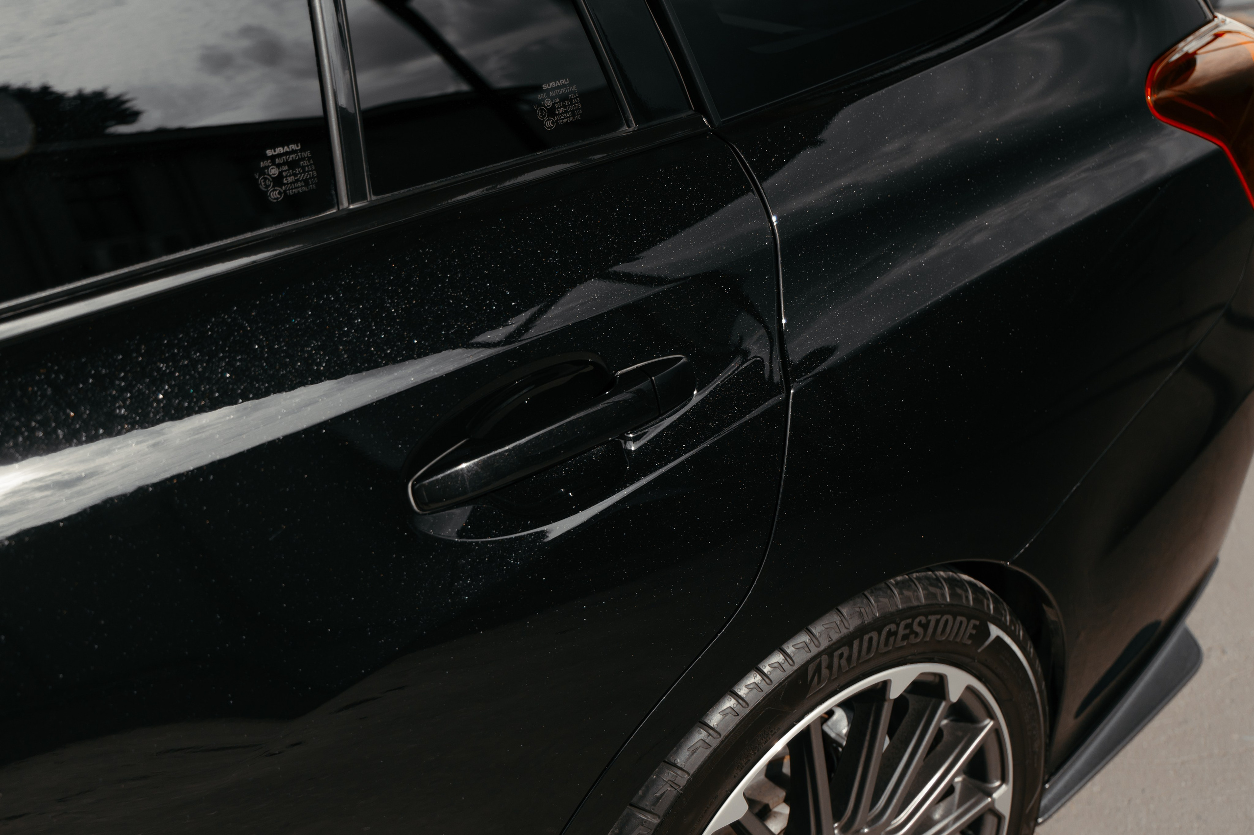 Subaru levorg. DeLorein