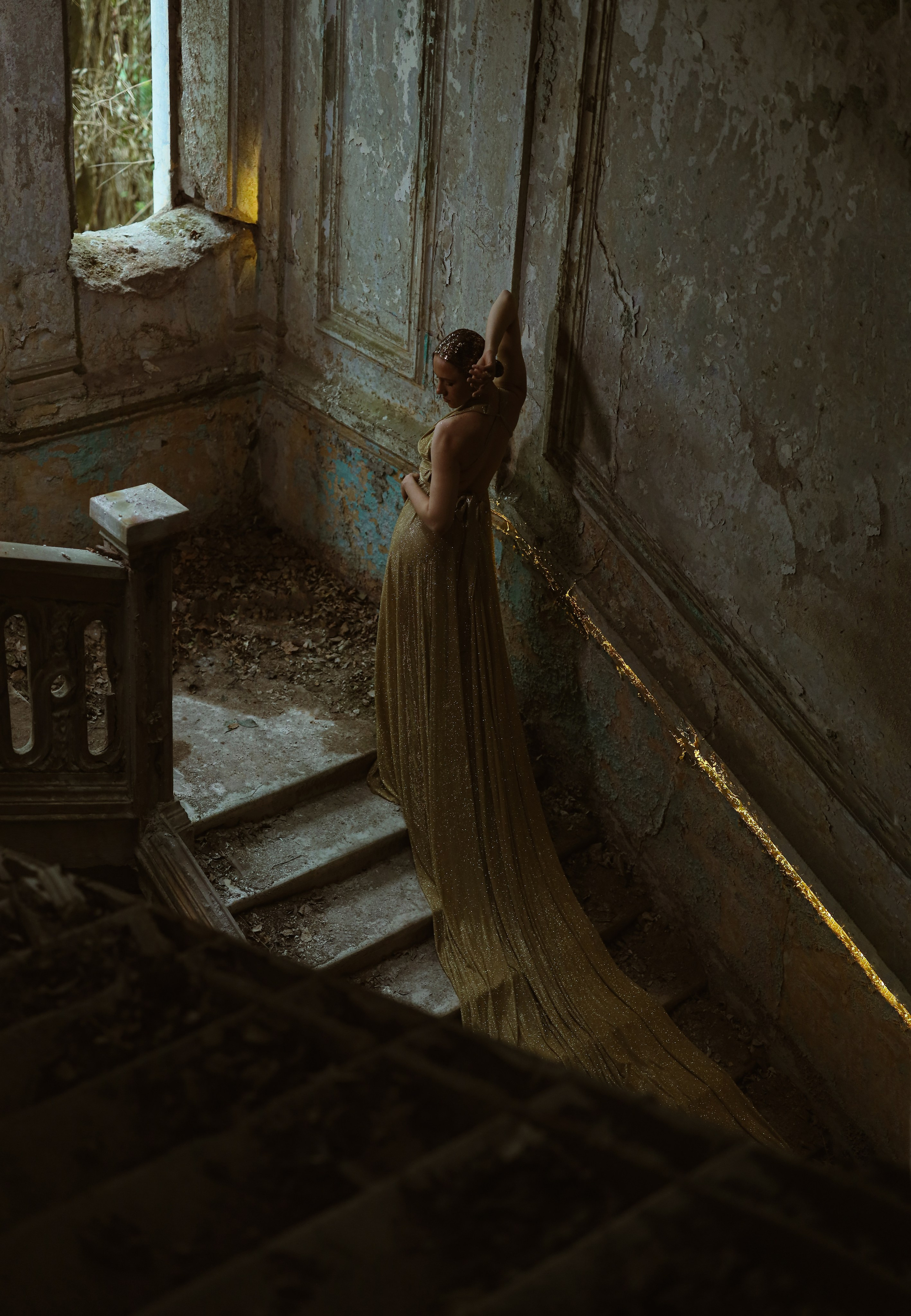 Фотосессия в заброшенном здании для Софии, Сухум, Абхазия. Свадебный и семейный фотограф в Абхазии Жанна Соснина