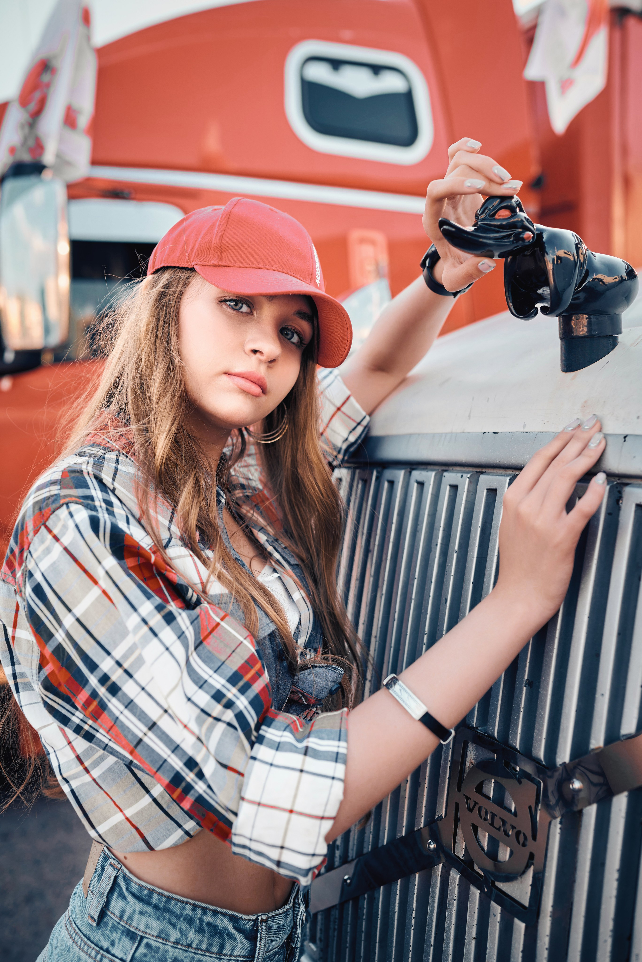Truck & Girl. Фотограф Денис Кривопусков