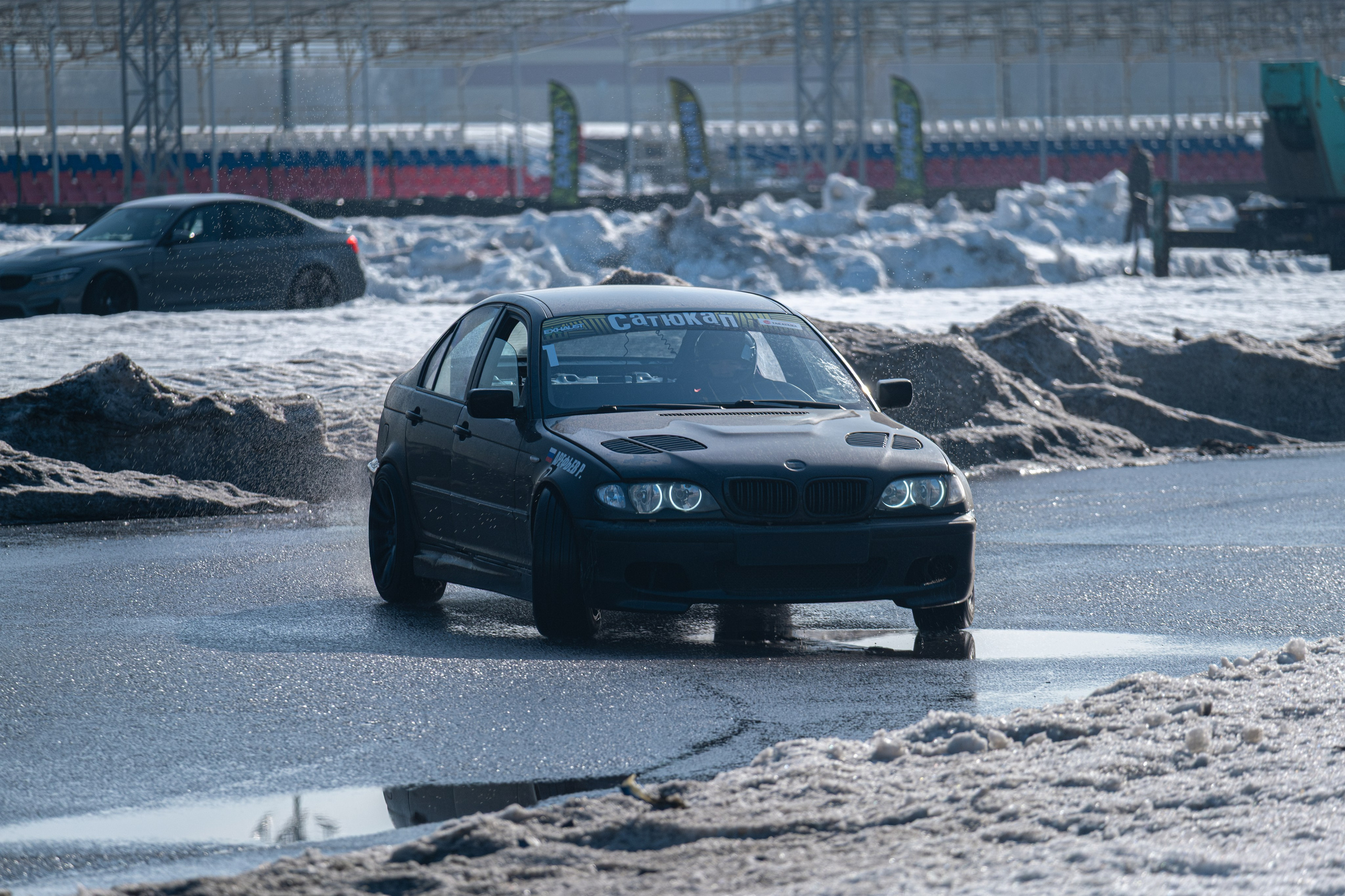 Спортивная автомобильная съемка. Malenkyia