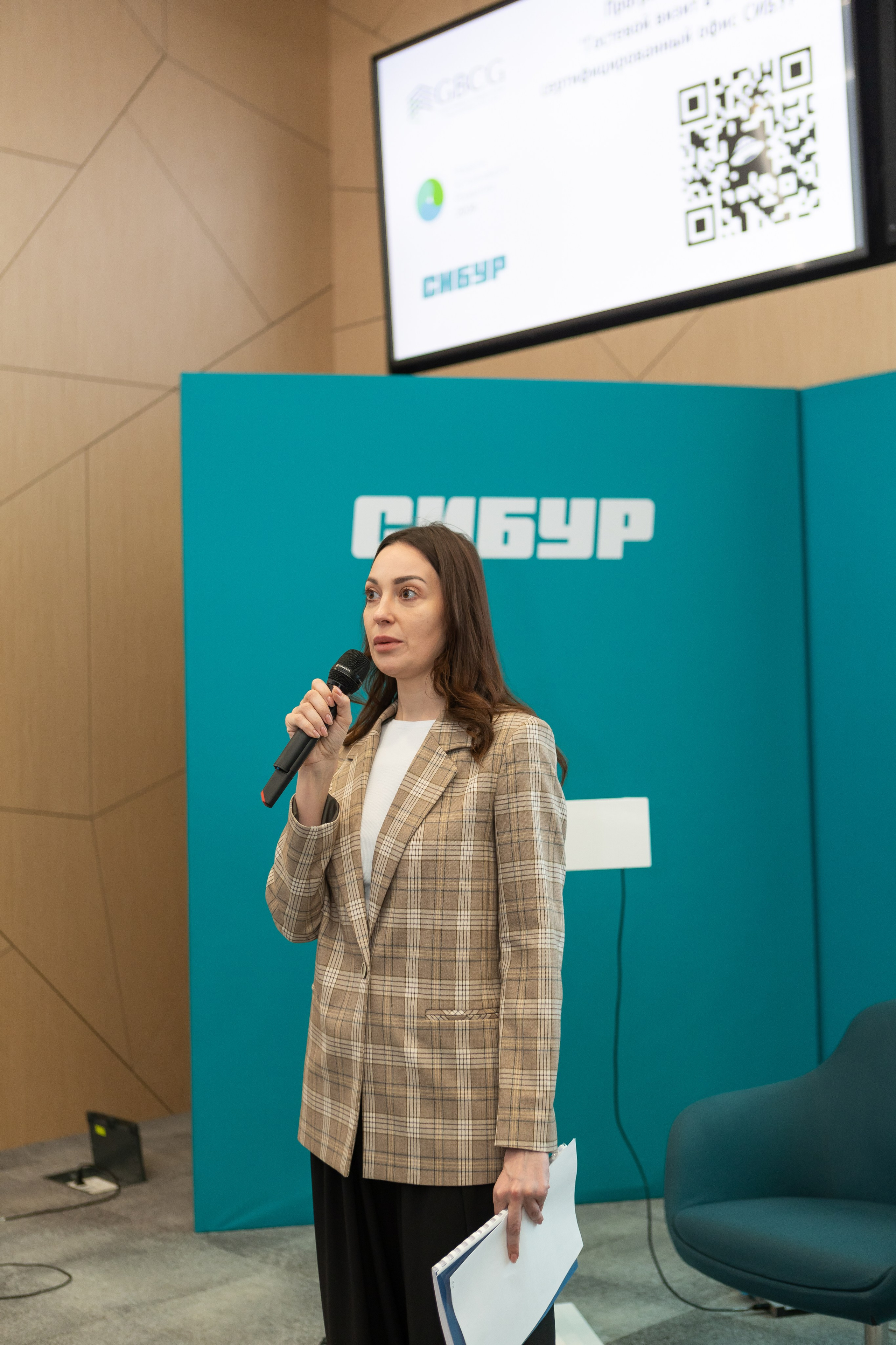 Гостевой визит в «зеленый» офис Сибур. Портретный творческий фотограф в Москве Надя Дудник