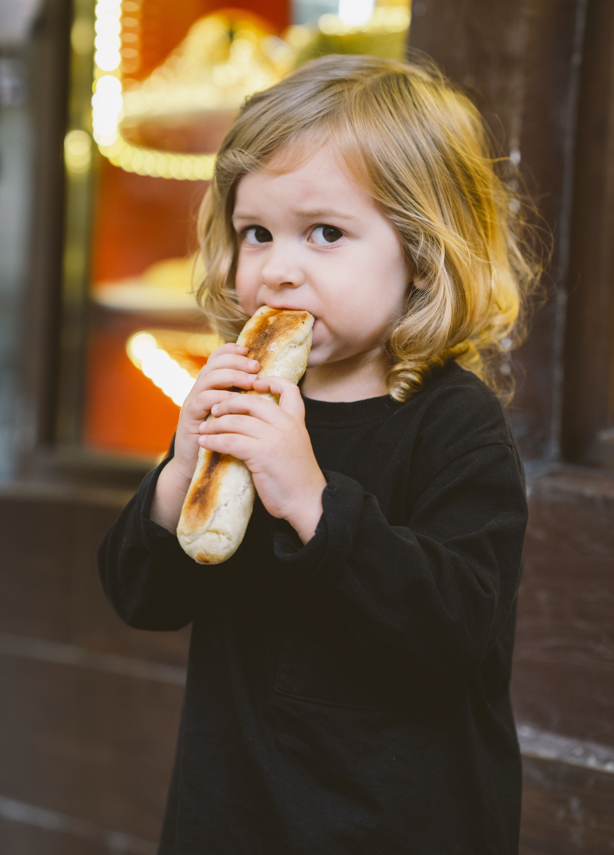 …история о прогулке в старом городе и семье. Марковы: фото, видео, кино и книги