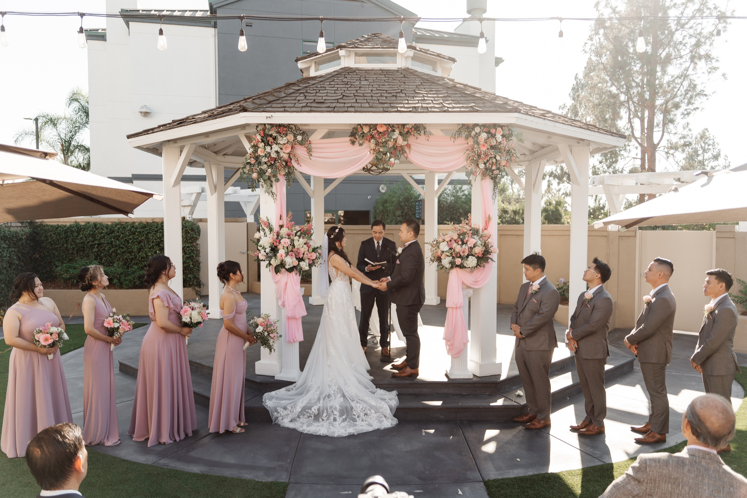 2025-08-16_AndreaChristopher. Ретушер Зенькевич Света