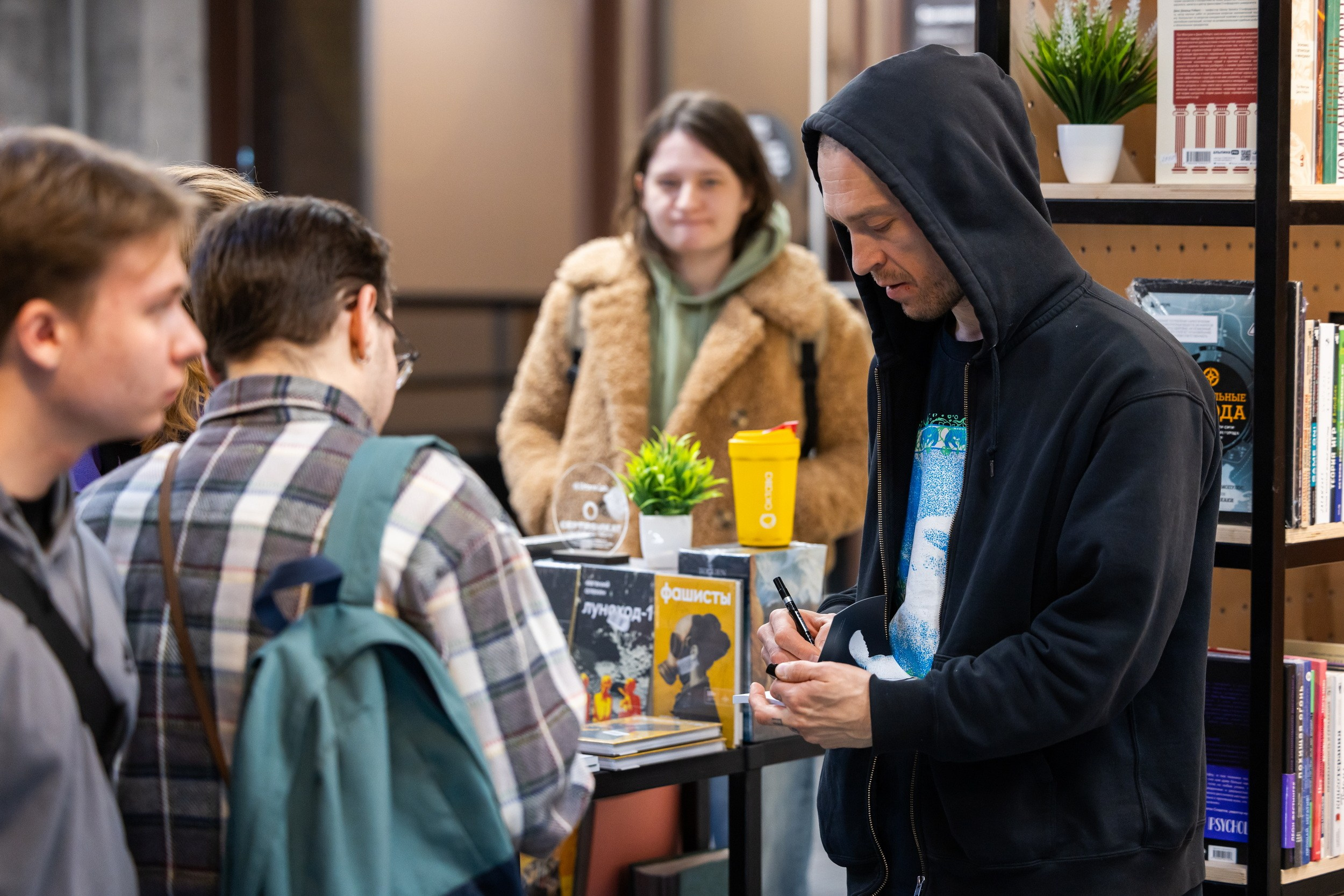 Концерт «Макулатуры» и творческая встреча с писателями в Туле (11-12 марта 2026). Репортажный фотограф Алексей Пирязев