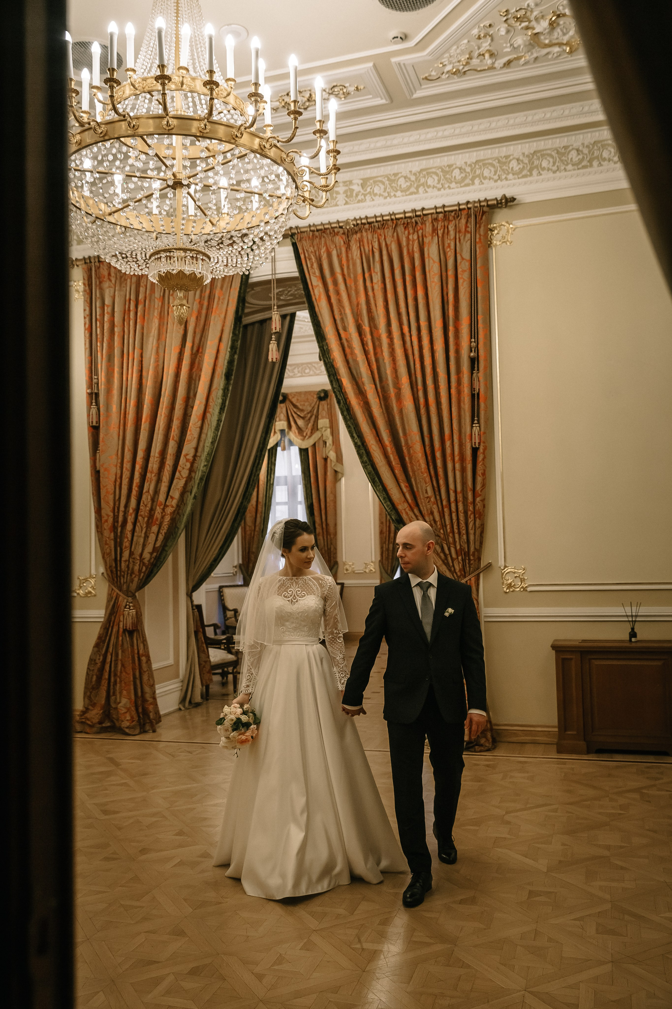 ОКТЯБРЬ | Дворец № 1 Талион, Особняк военного министра. Свадебный фотограф в Санкт-Петербурге Полина Корзухина