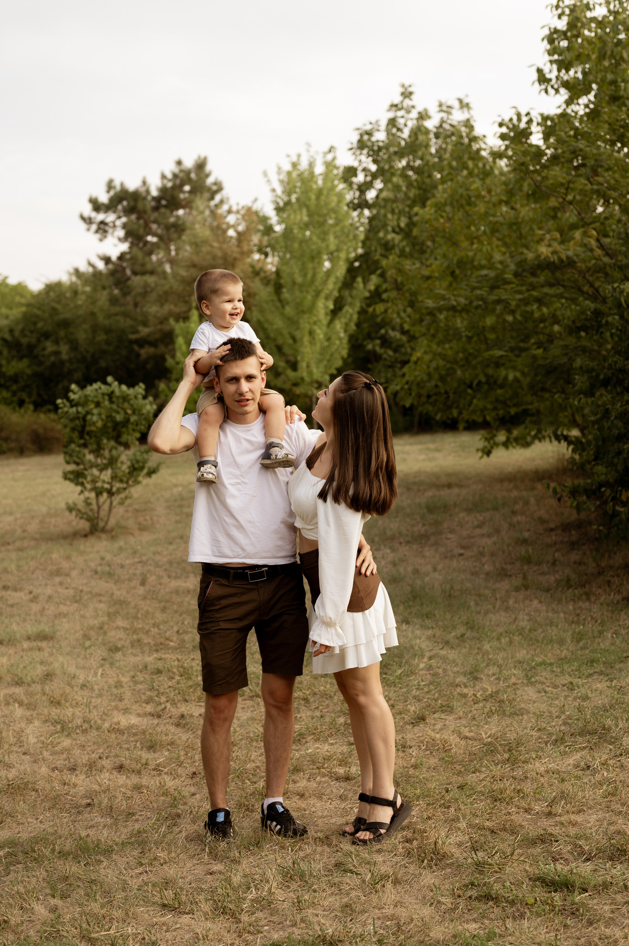 Летняя семейная фотосессия в парке. Свадебный и семейный фотограф в Краснодаре Алина Мельник