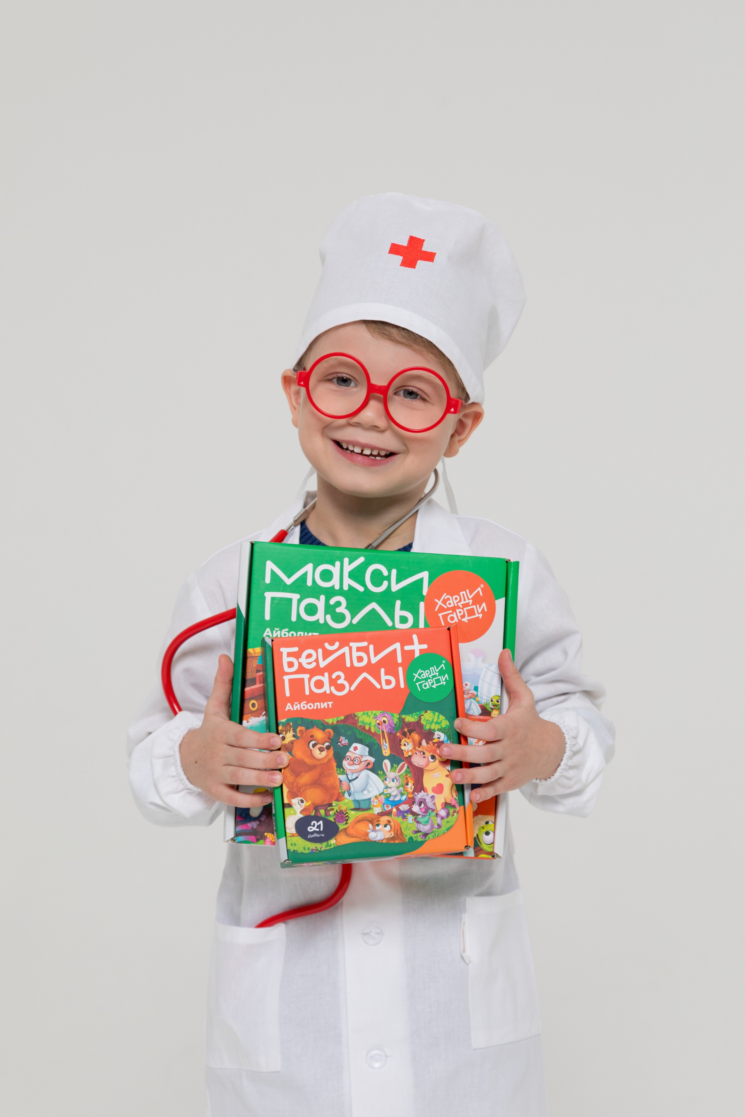 Имиджевая и каталожная съёмка для бренда детских пазлов. Детский и контент фотограф Надя Волкова Санкт-Петербург