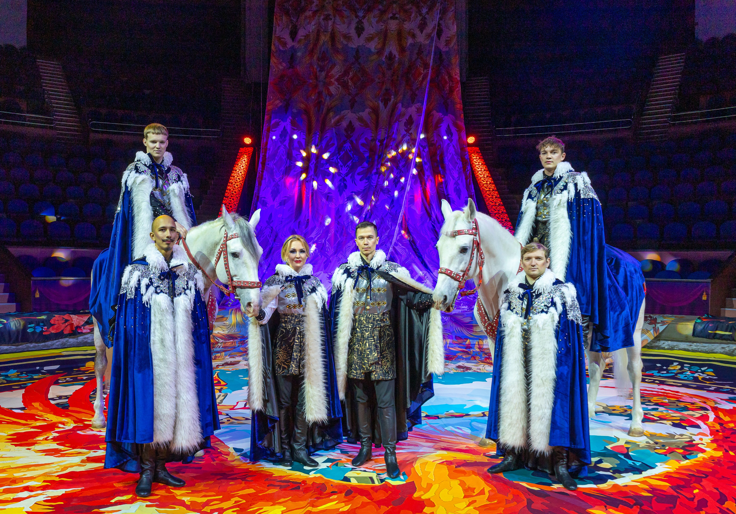 Цирк Жар Птица. Афиша. Семейный и Свадебный фотограф в Сочи