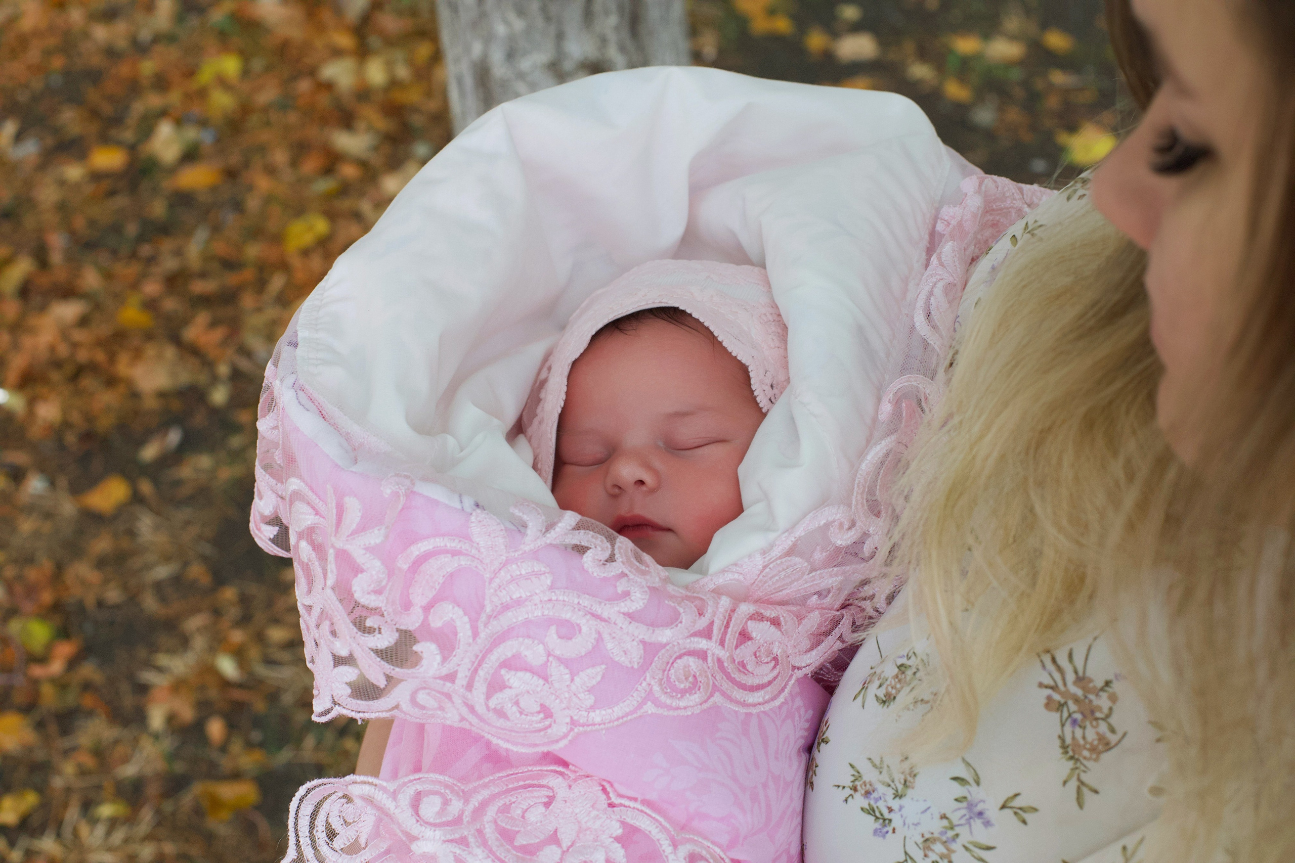 Выписка Аня и Давид. Репортажный фотограф Анапа