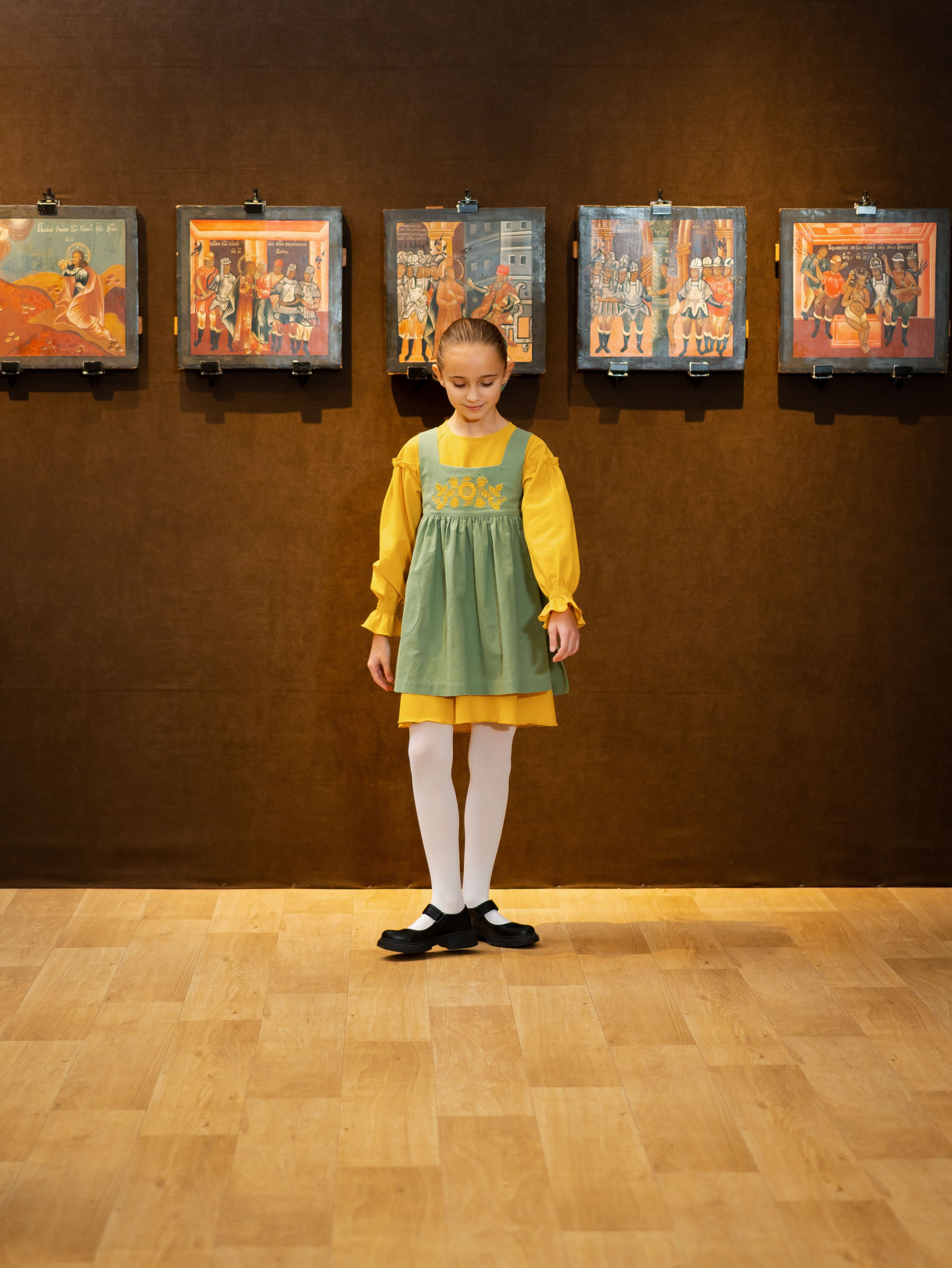 Показ одежды в рамках выставки «105. Лучшее». Фотограф Москва