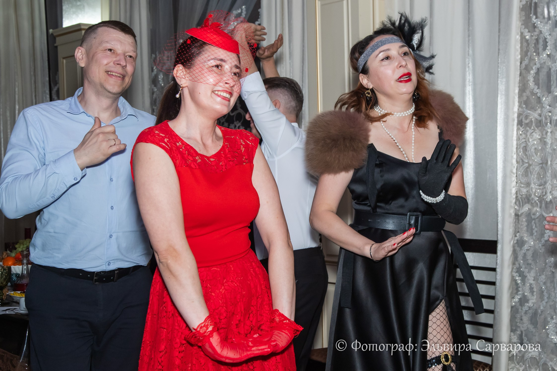 Гангстерская вечеринка в стиле 1920-х. Репортажный Фотограф