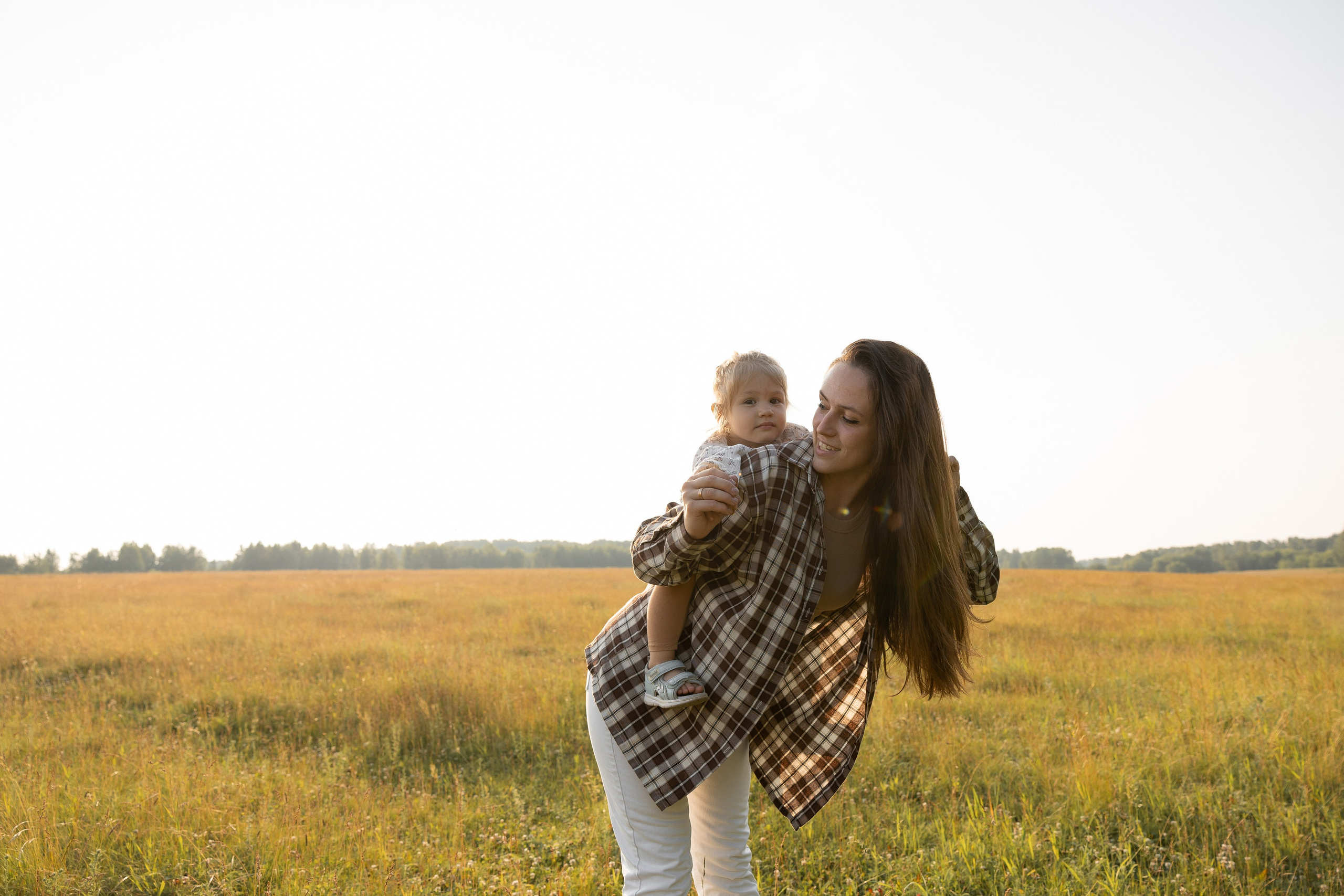 В поле. Семейный и свадебный фотограф в Челябинске Мария Леонтьева