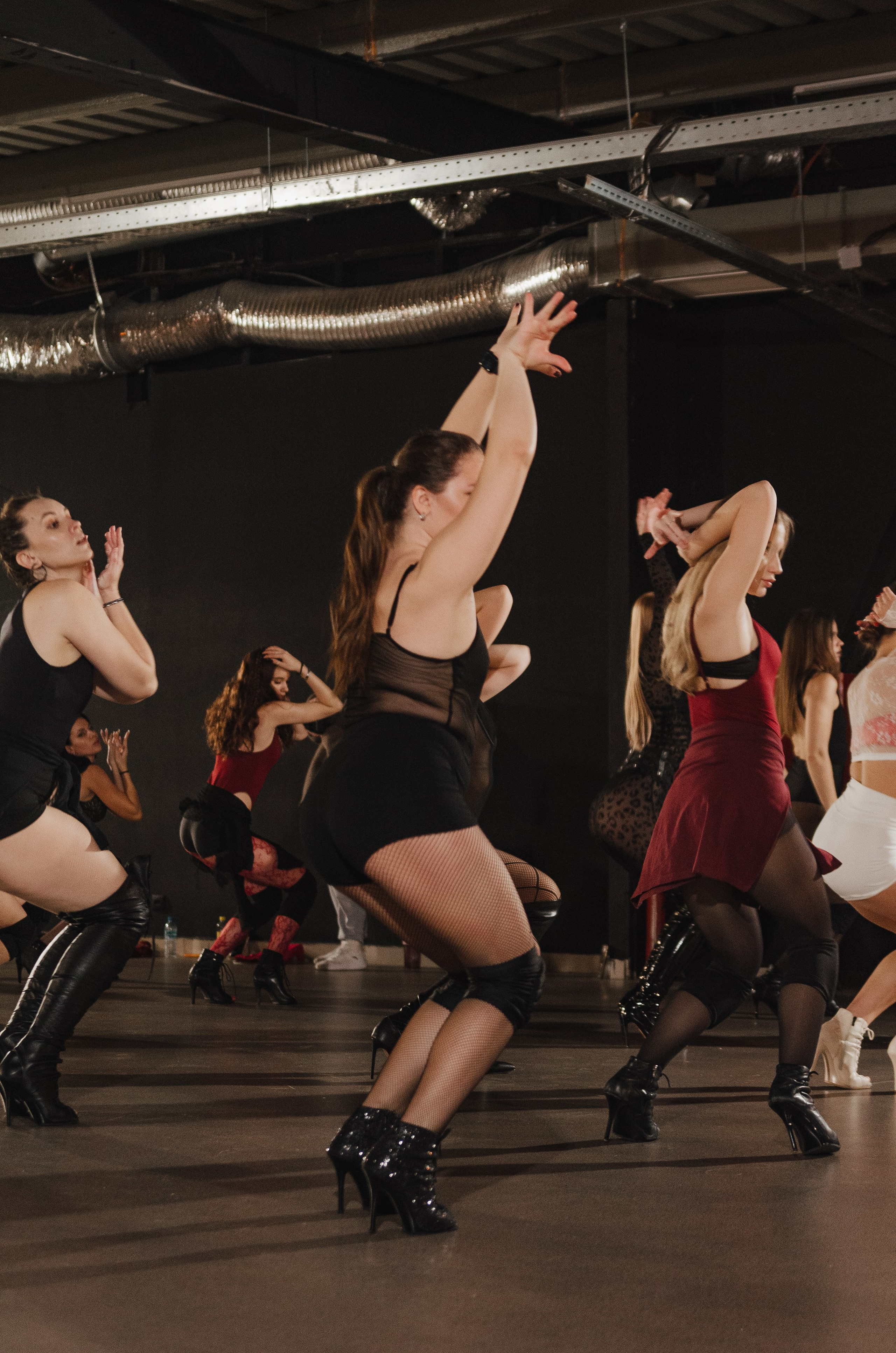 Мастер-классы по High Heels/Girly hip-hop от Оксаны ATTA. Денисова Аля — фотограф для парных съемок и индивидуальных историй в Барнауле