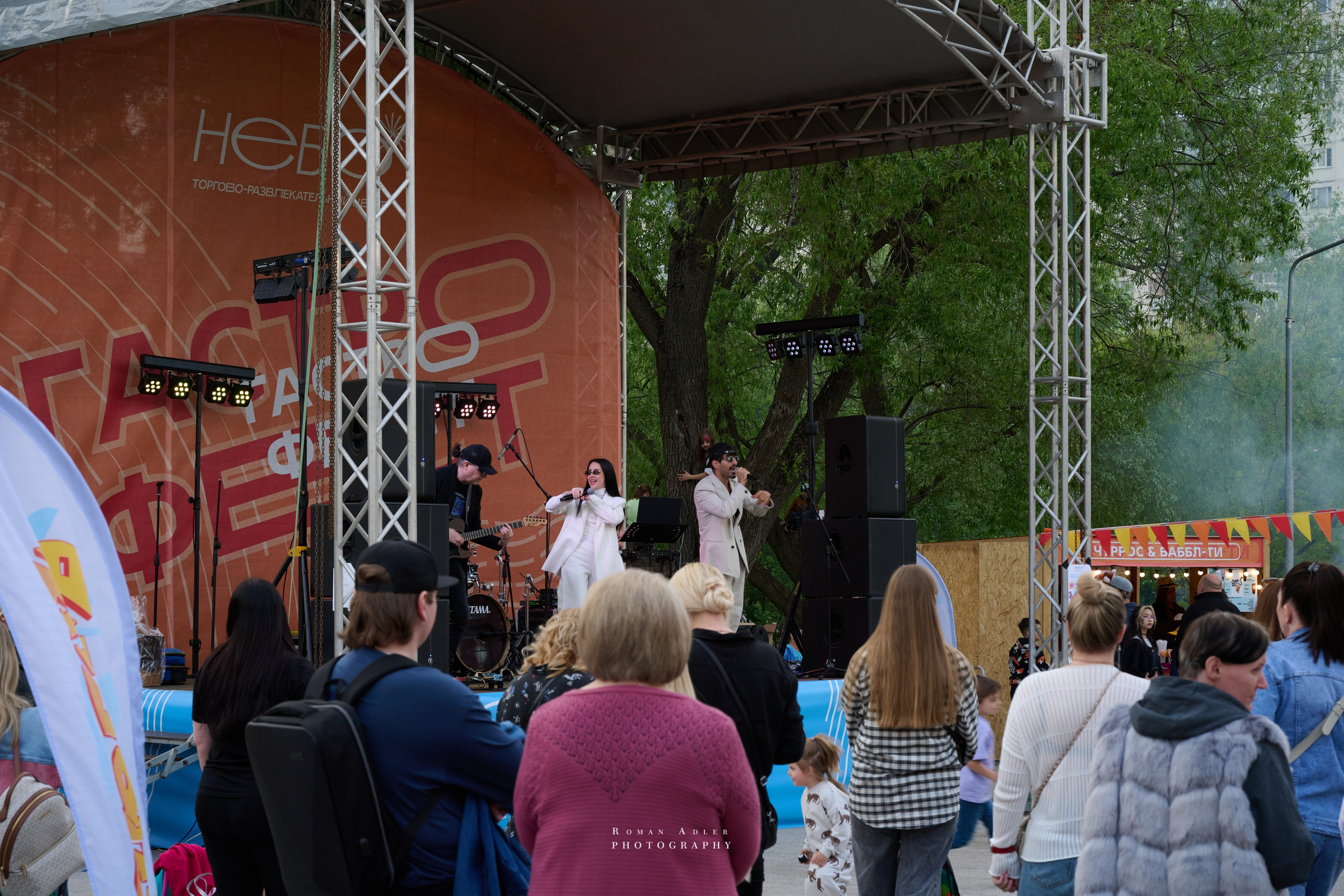 Гастрофестиваль в ТЦ «Небо». Фотограф Роман Адлер