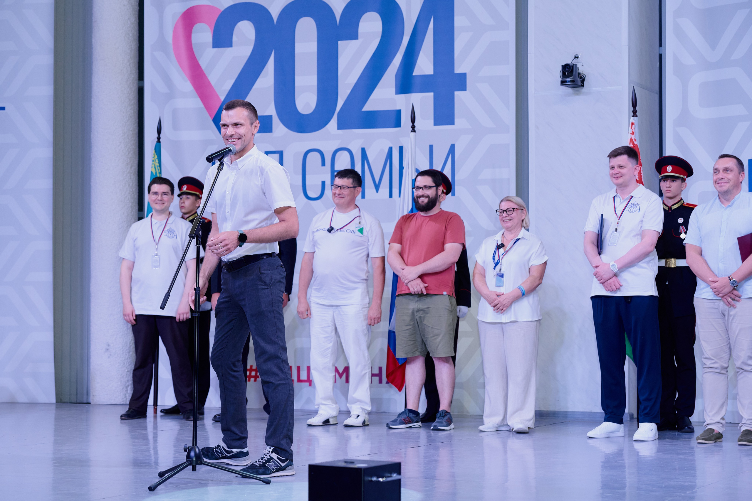 Открытие смены «Юный Геолог». ВДЦ «Смена» Авугст 2024 Анапа. Фотограф Роман Адлер