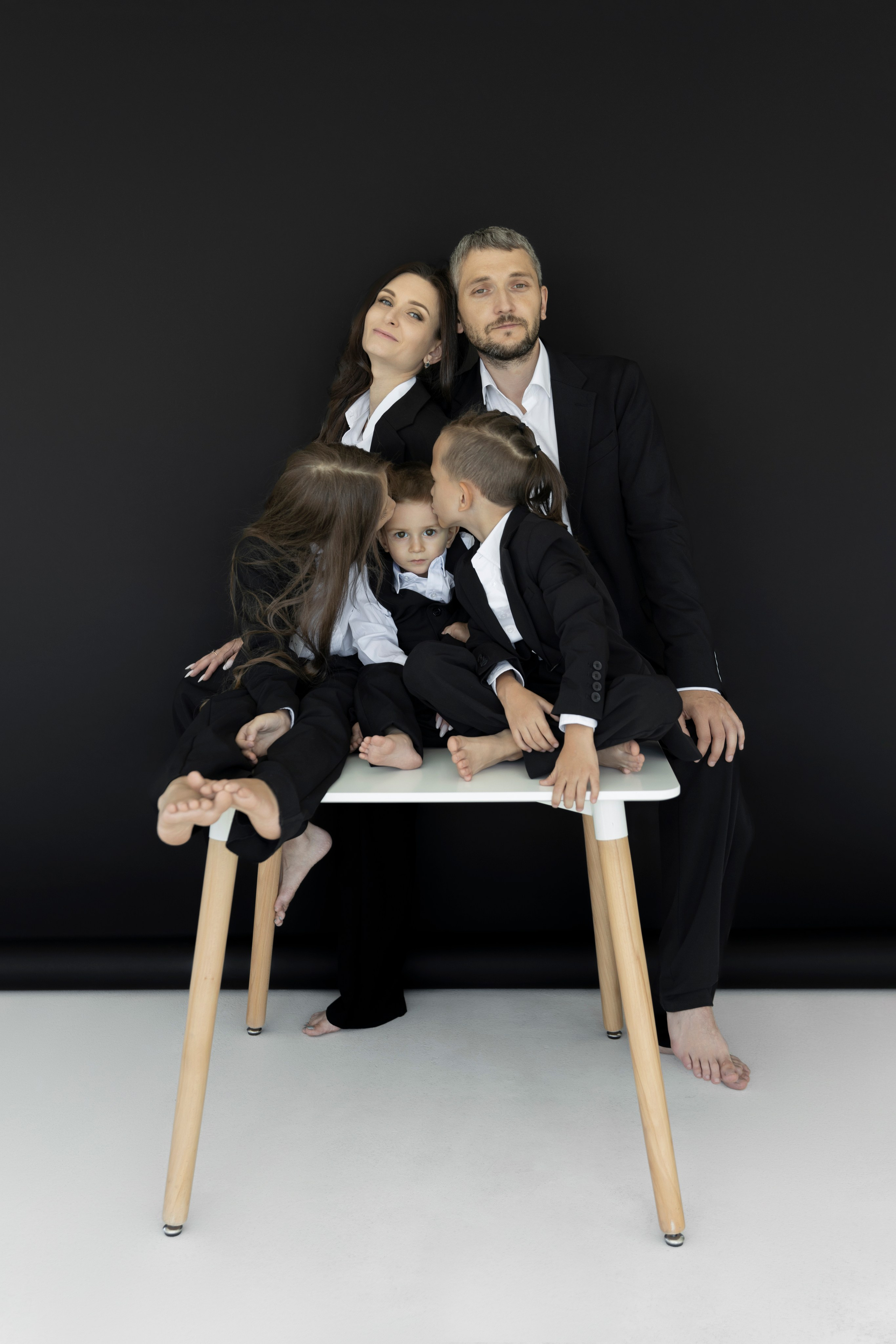 Руслана с семьей. Главная