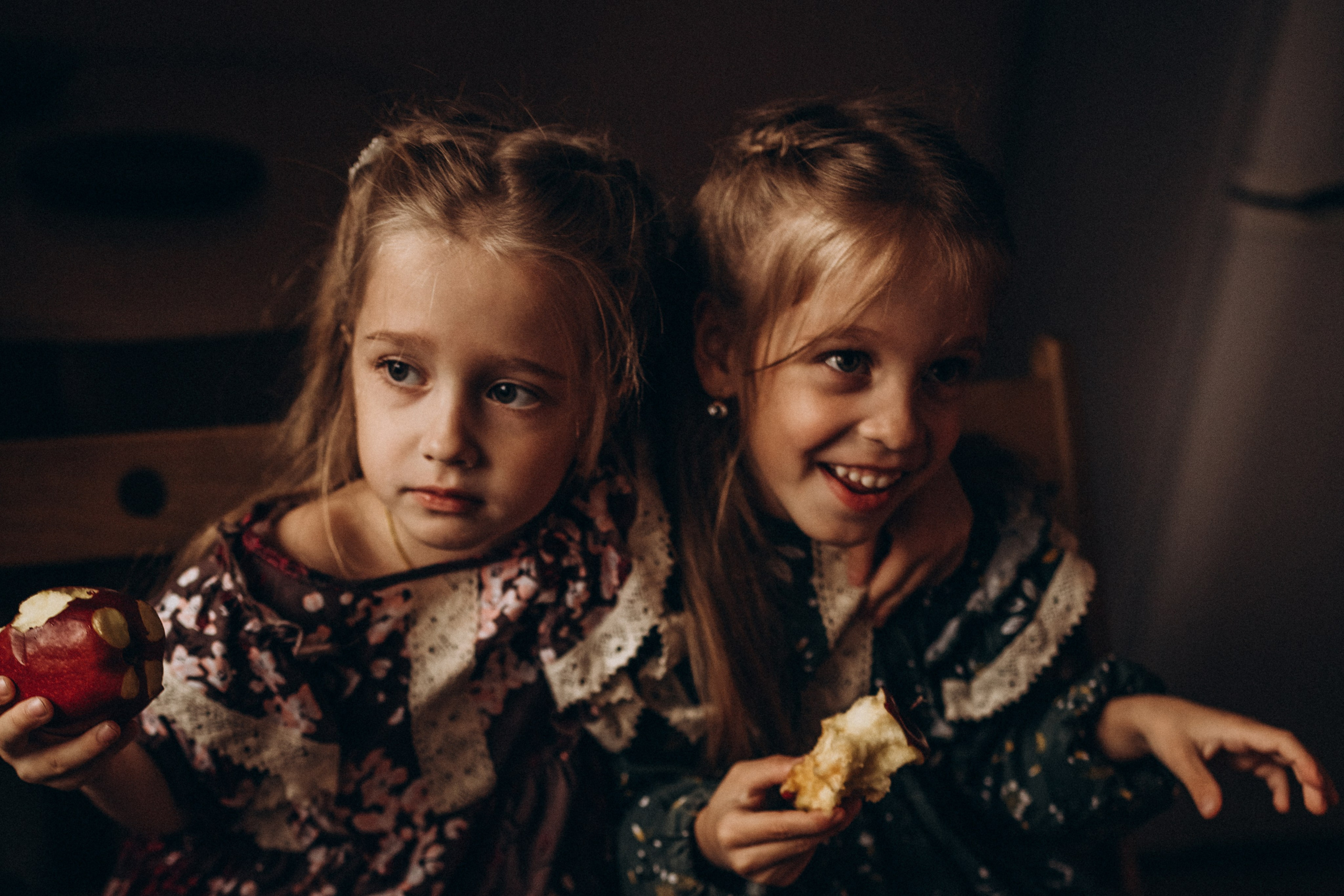 Бабушка с внуками. Семейный фотограф lifestyle в Новосибирске Елена Шпилевая