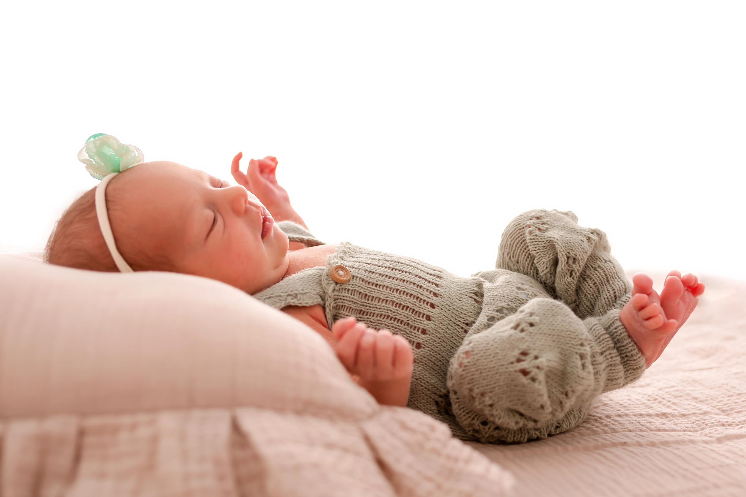 Маленький цветочек. Фотограф Новорожденных и беременности г. Тюмень