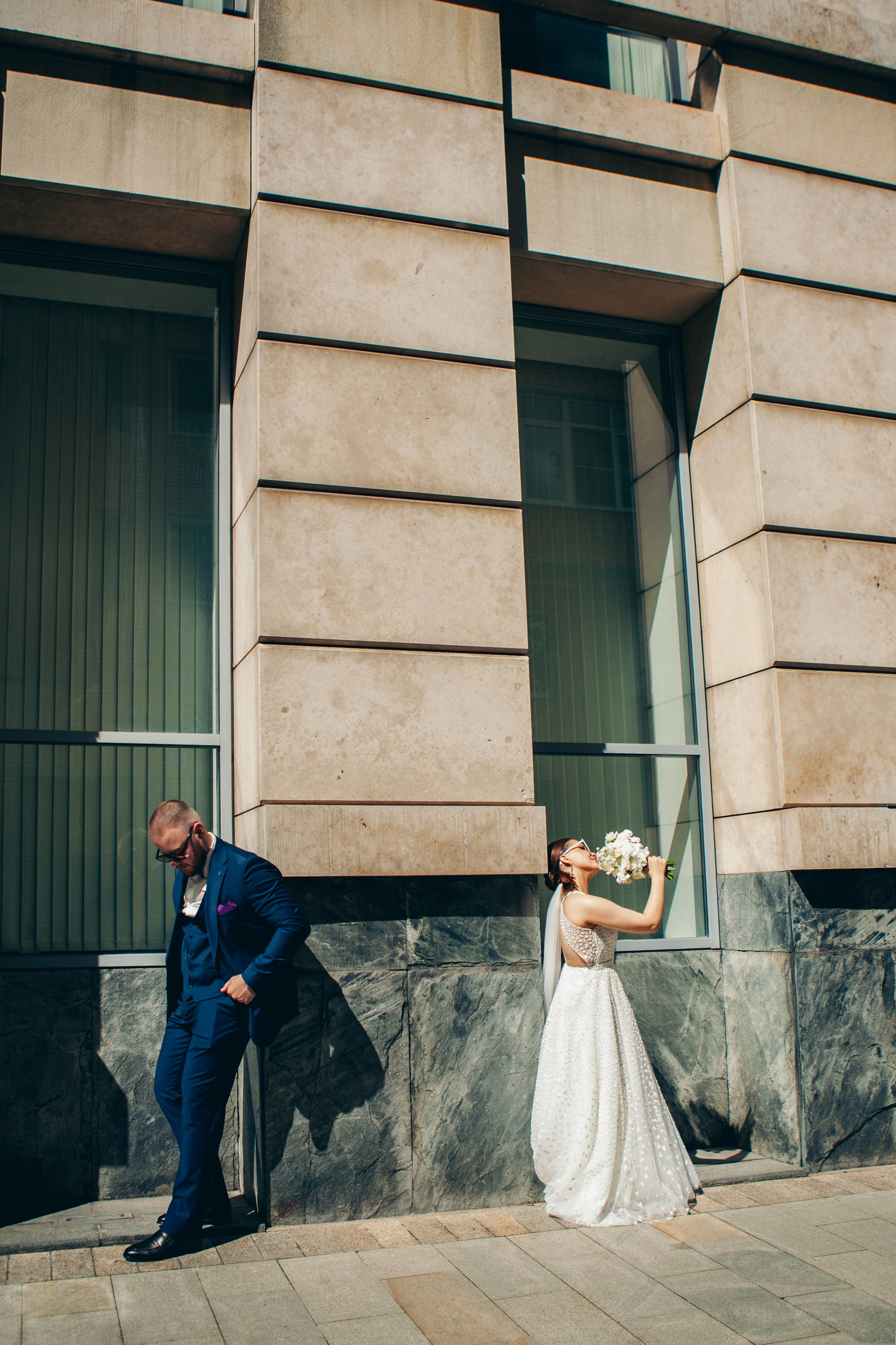 Свадебная фотосессия в отеле hartwell hotel и на патриарших прудах. Фотограф Ольга Ефремова