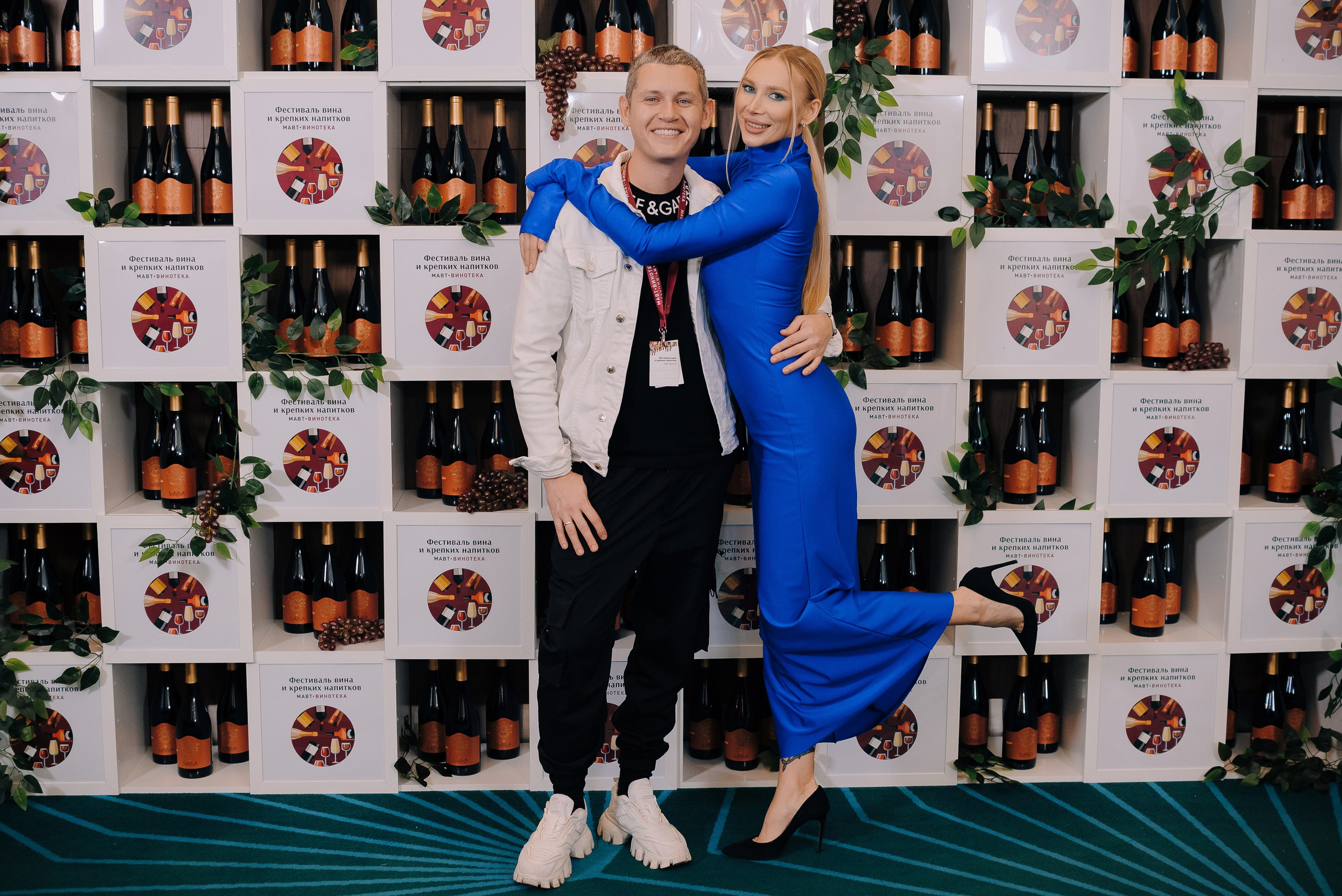 ФЕСТИВАЛЬ ВИНА И КРЕПКИХ НАПИТКОВ МАВТ-ВИНОТЕКА. Репортажный фотограф Зуев Роман г. Челябинск