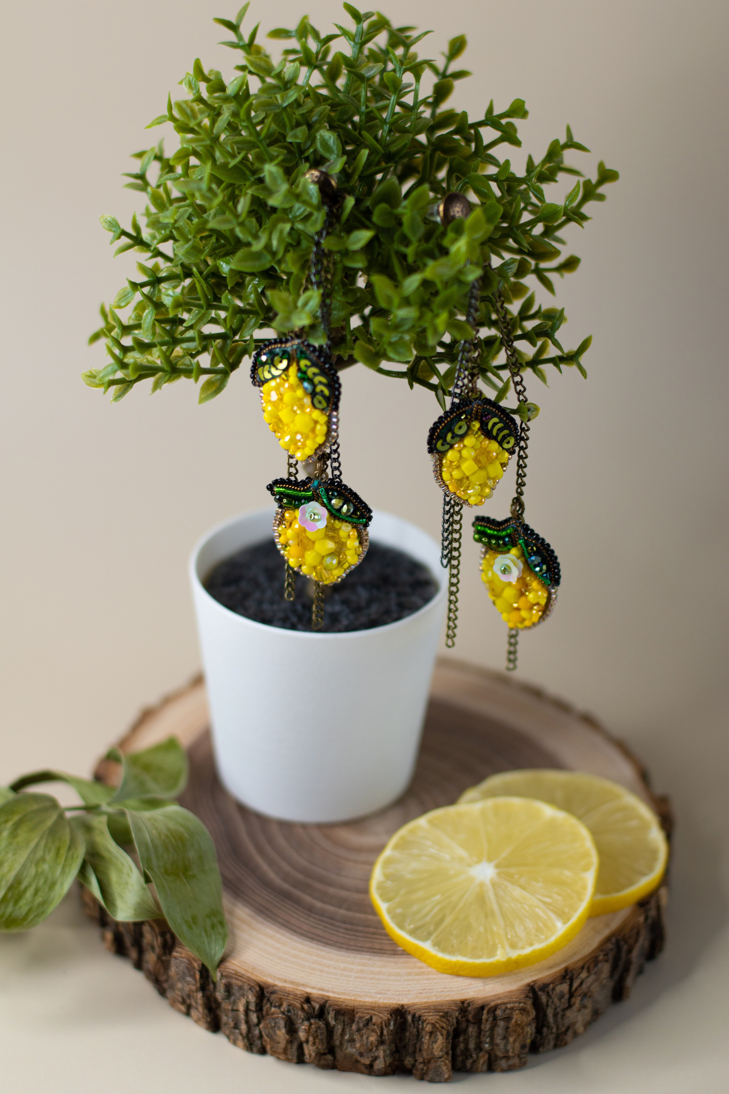 Серьги и брошь ручной работы «Лимоны». Фотограф Санкт-Петербург | Дарья Першина