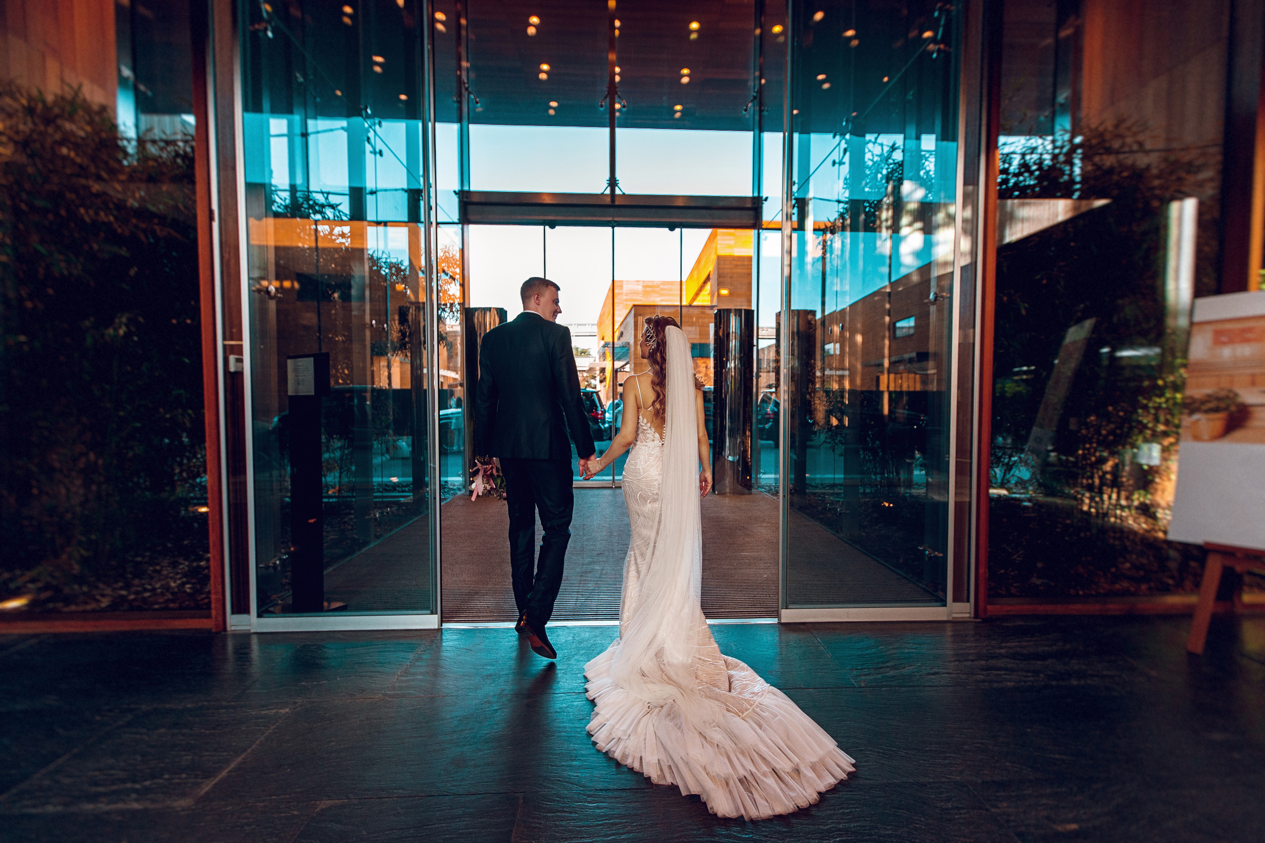 Свадебная фотосессия в Барвиха Luxury Village. Свадебный фотограф Никитин Дмитрий Раменское Жуковский Москва