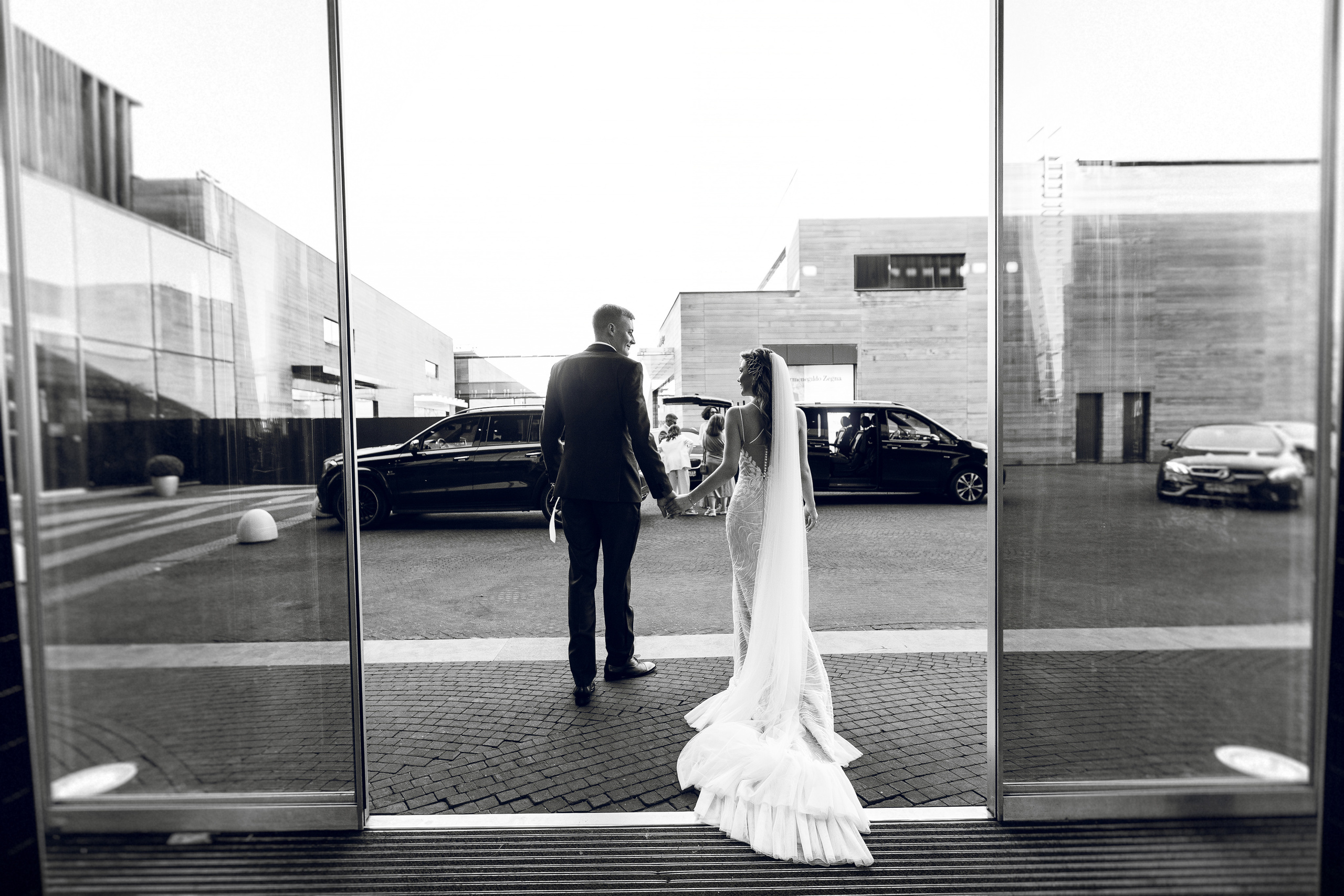 Свадебная фотосессия в Барвиха Luxury Village. Свадебный фотограф Никитин Дмитрий Раменское Жуковский Москва