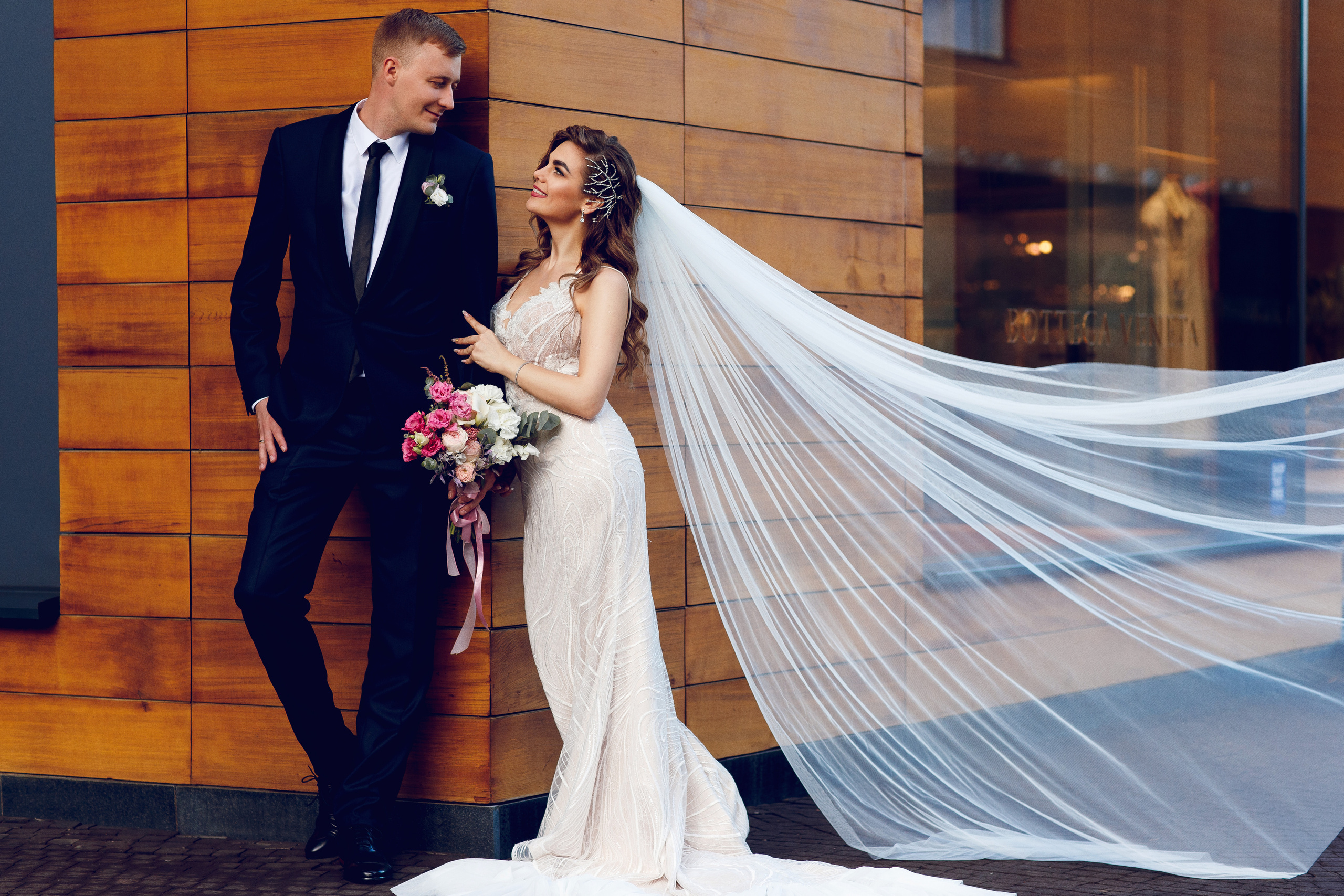 Свадебная фотосессия в Барвиха Luxury Village. Свадебный фотограф Никитин Дмитрий Раменское Жуковский Москва