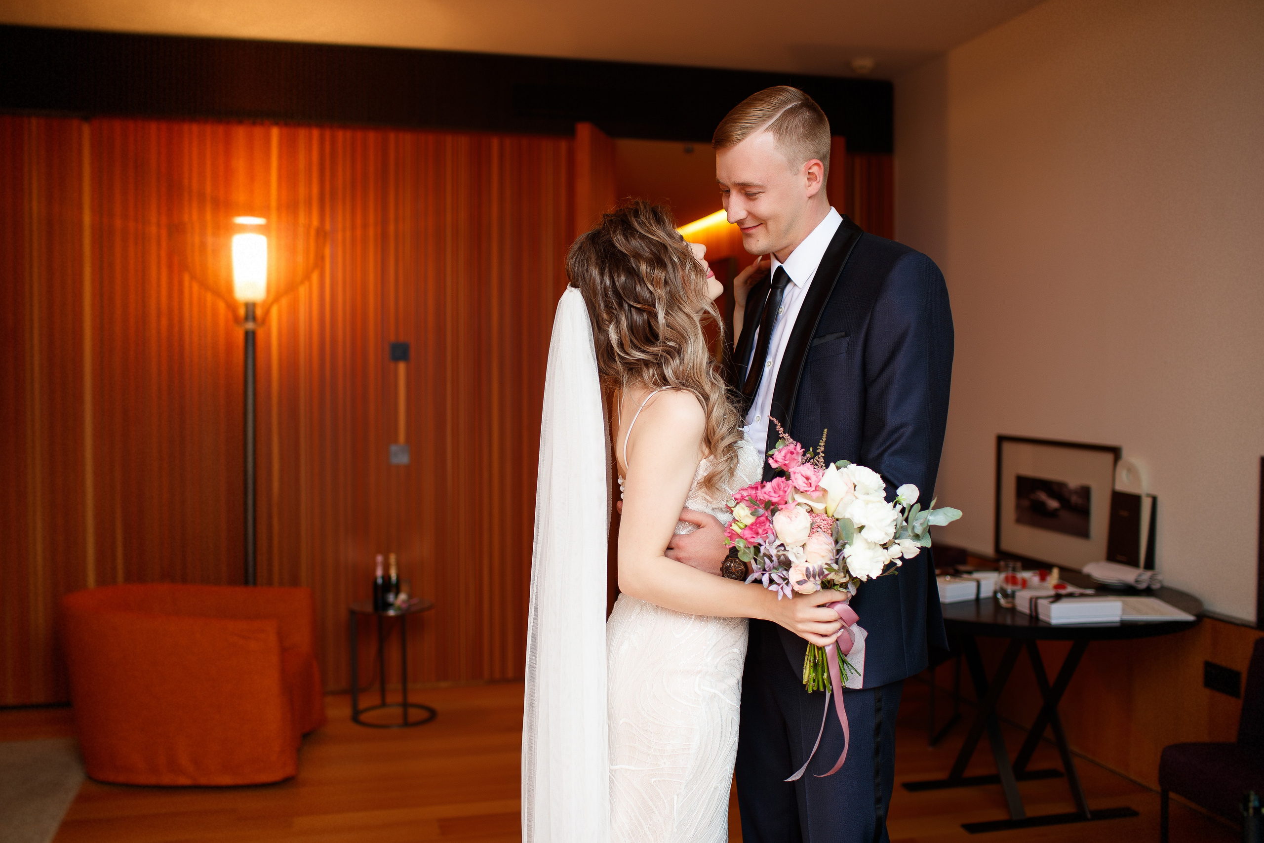 Свадебная фотосессия в Барвиха Luxury Village. Свадебный фотограф Никитин Дмитрий Раменское Жуковский Москва