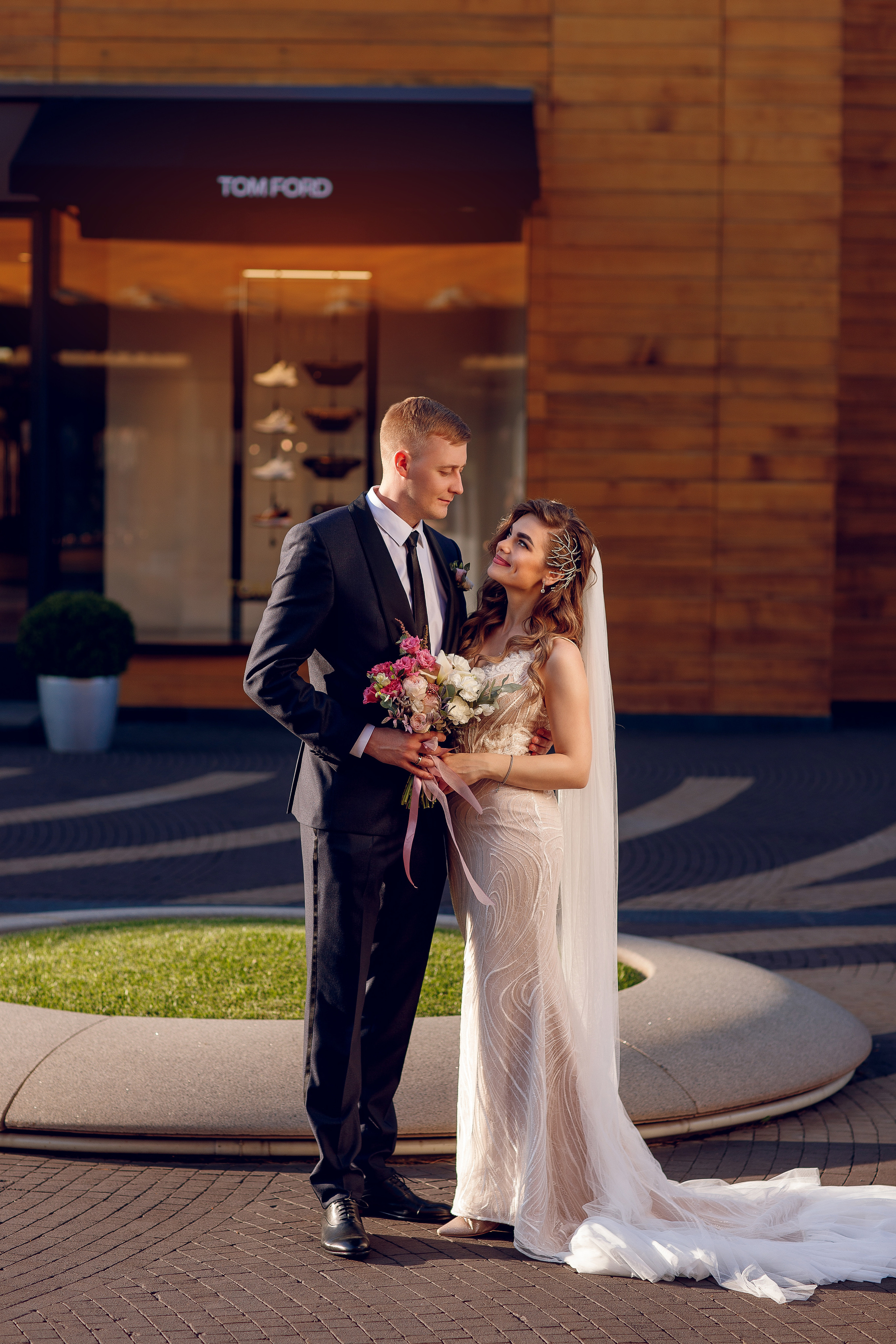 Свадебная фотосессия в Барвиха Luxury Village. Свадебный фотограф Никитин Дмитрий Раменское Жуковский Москва