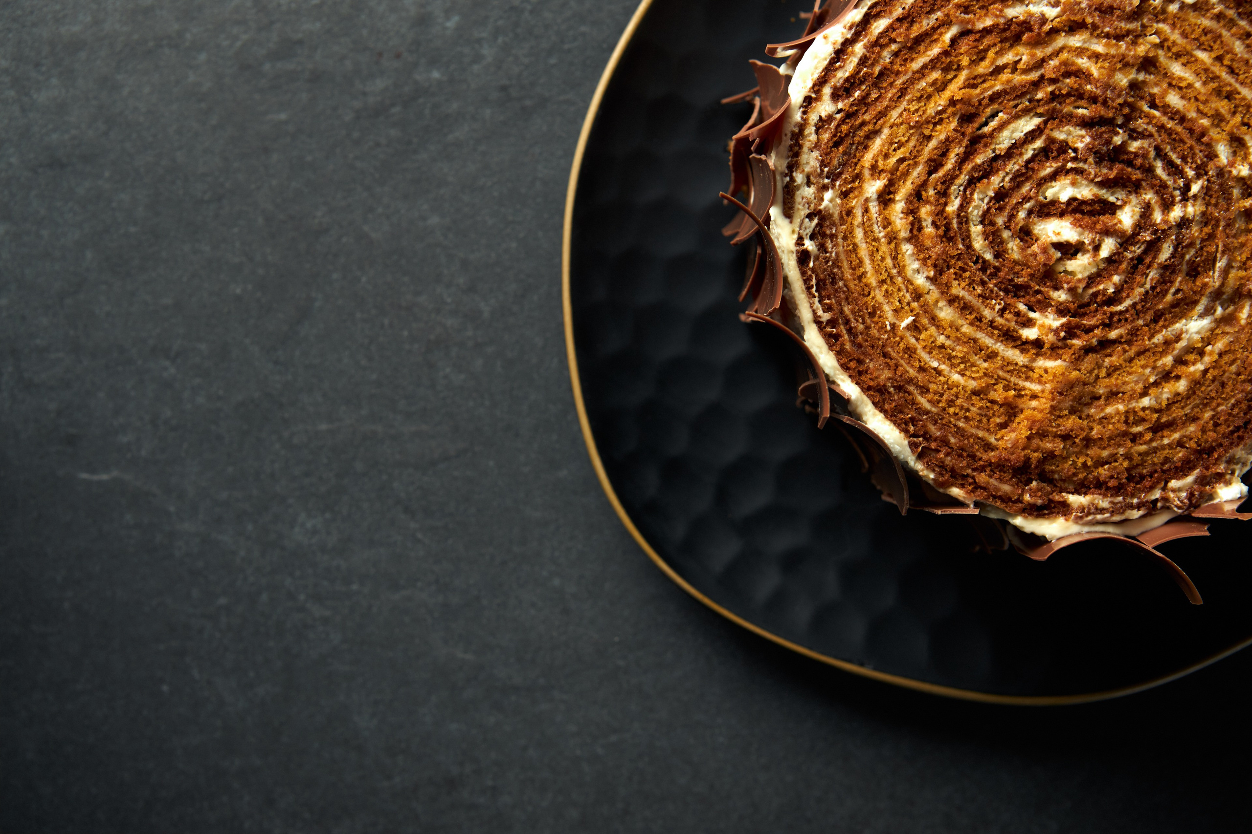 Honey cakes. Commercial photographer | Anton Ermakov