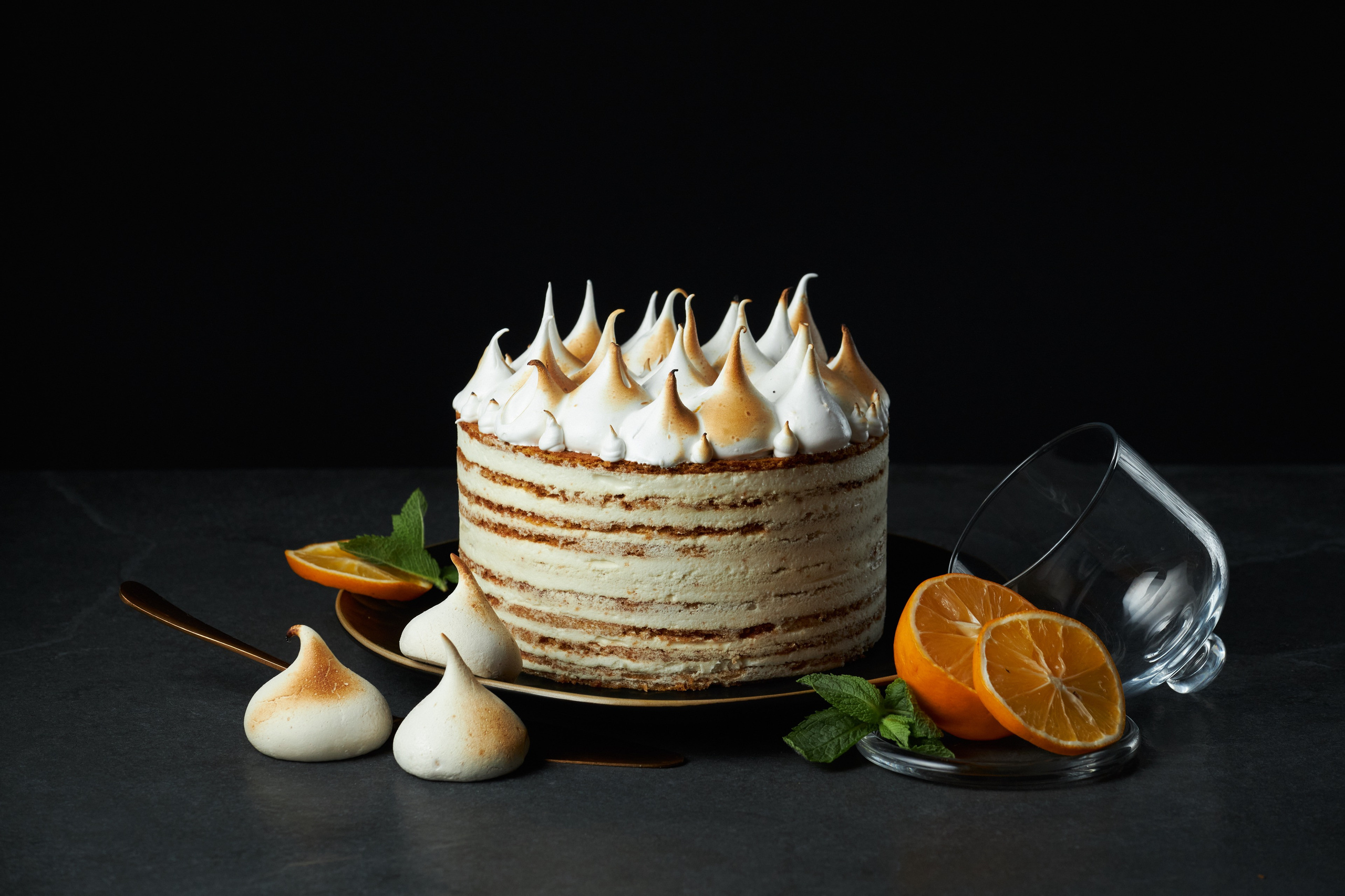 Honey cakes. Commercial photographer | Anton Ermakov