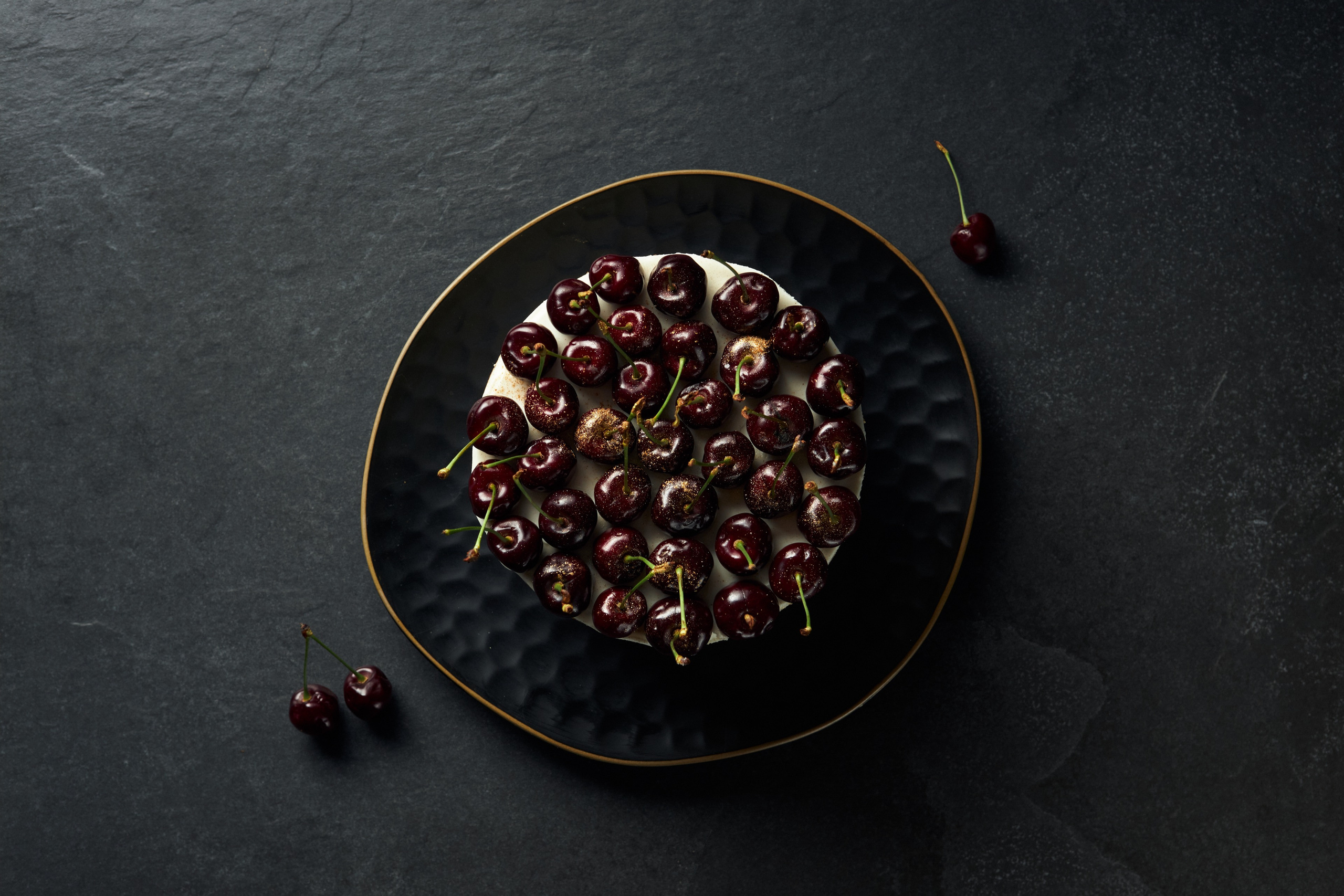 Honey cakes. Commercial photographer | Anton Ermakov