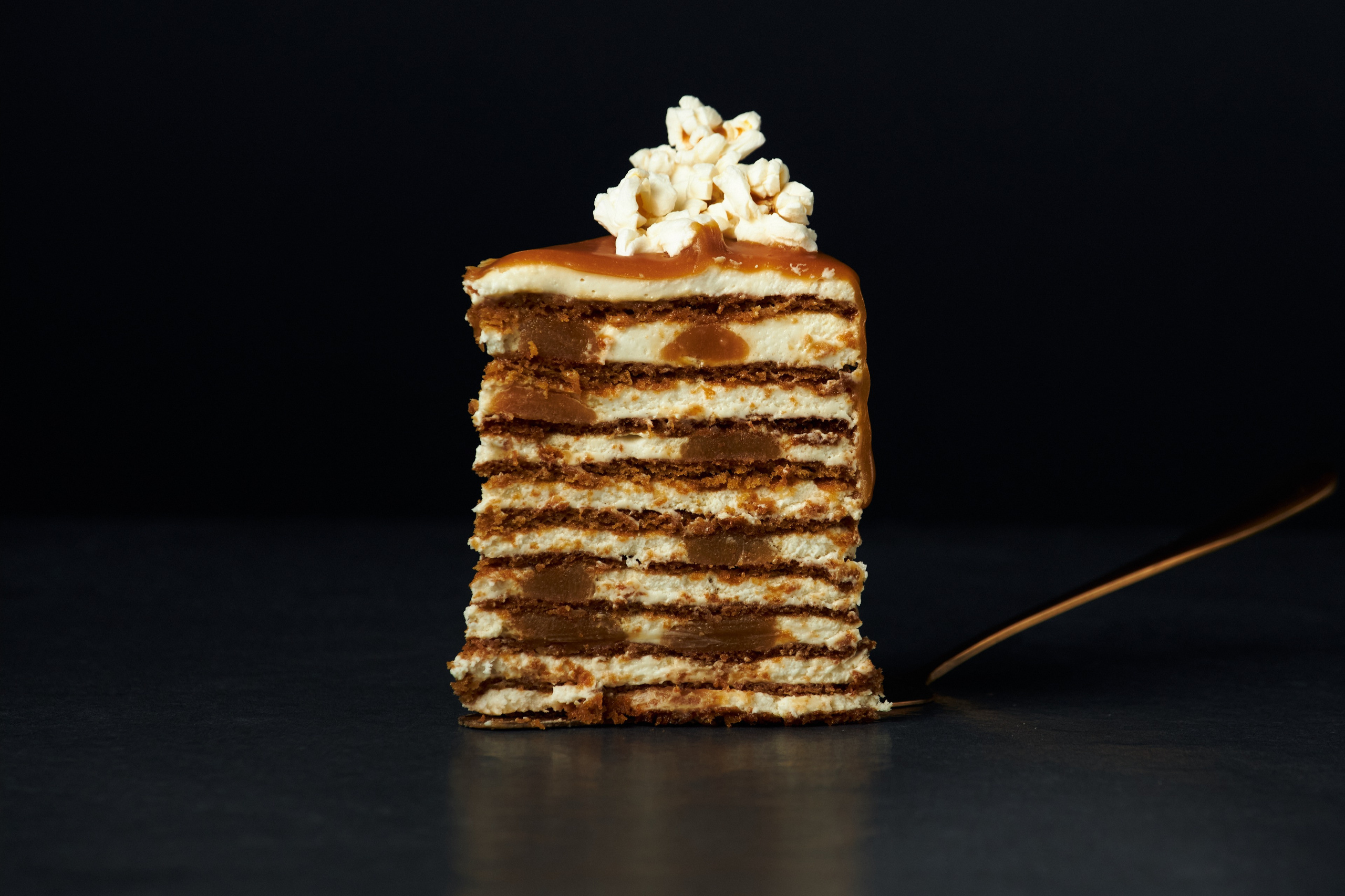 Honey cakes. Commercial photographer | Anton Ermakov