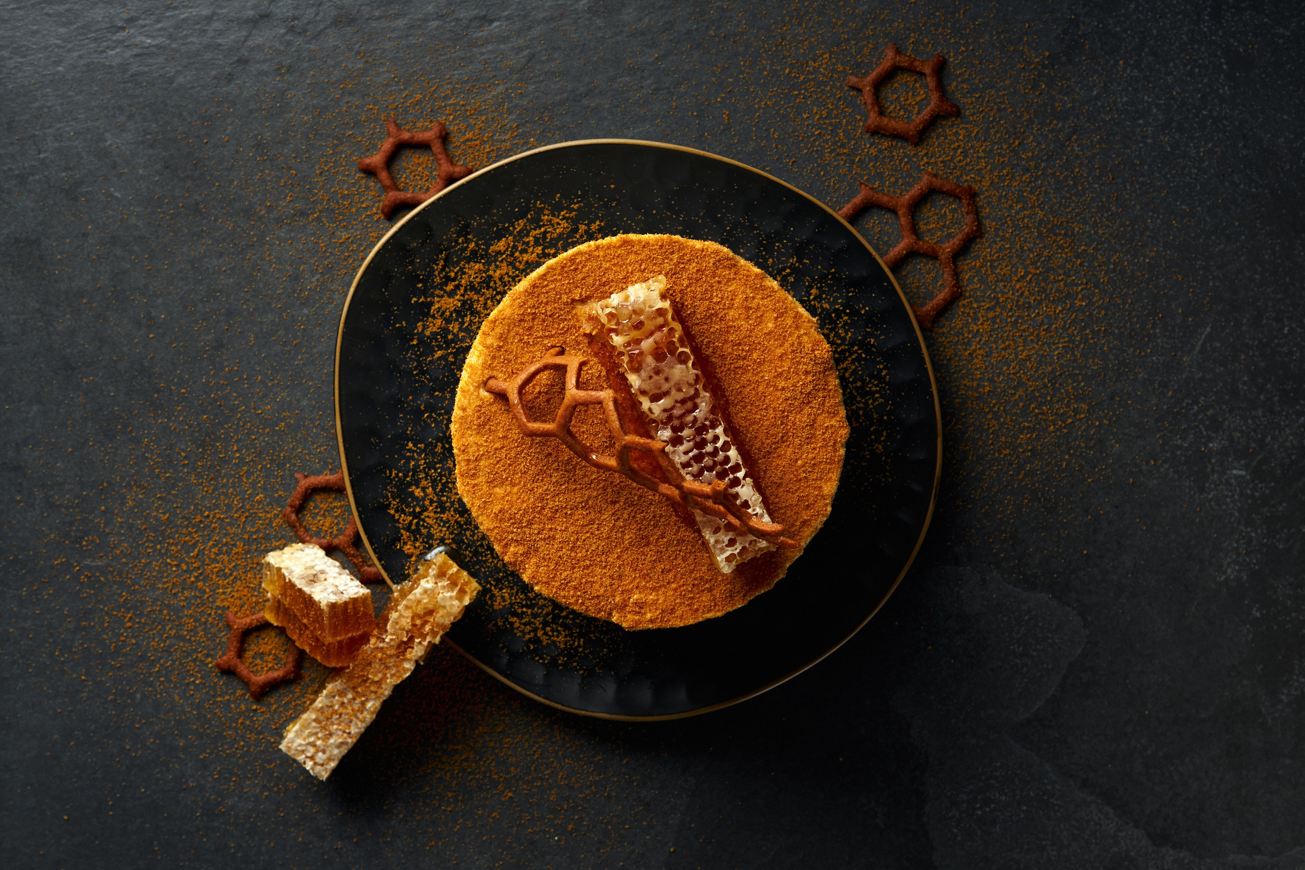 Honey cakes. Commercial photographer | Anton Ermakov