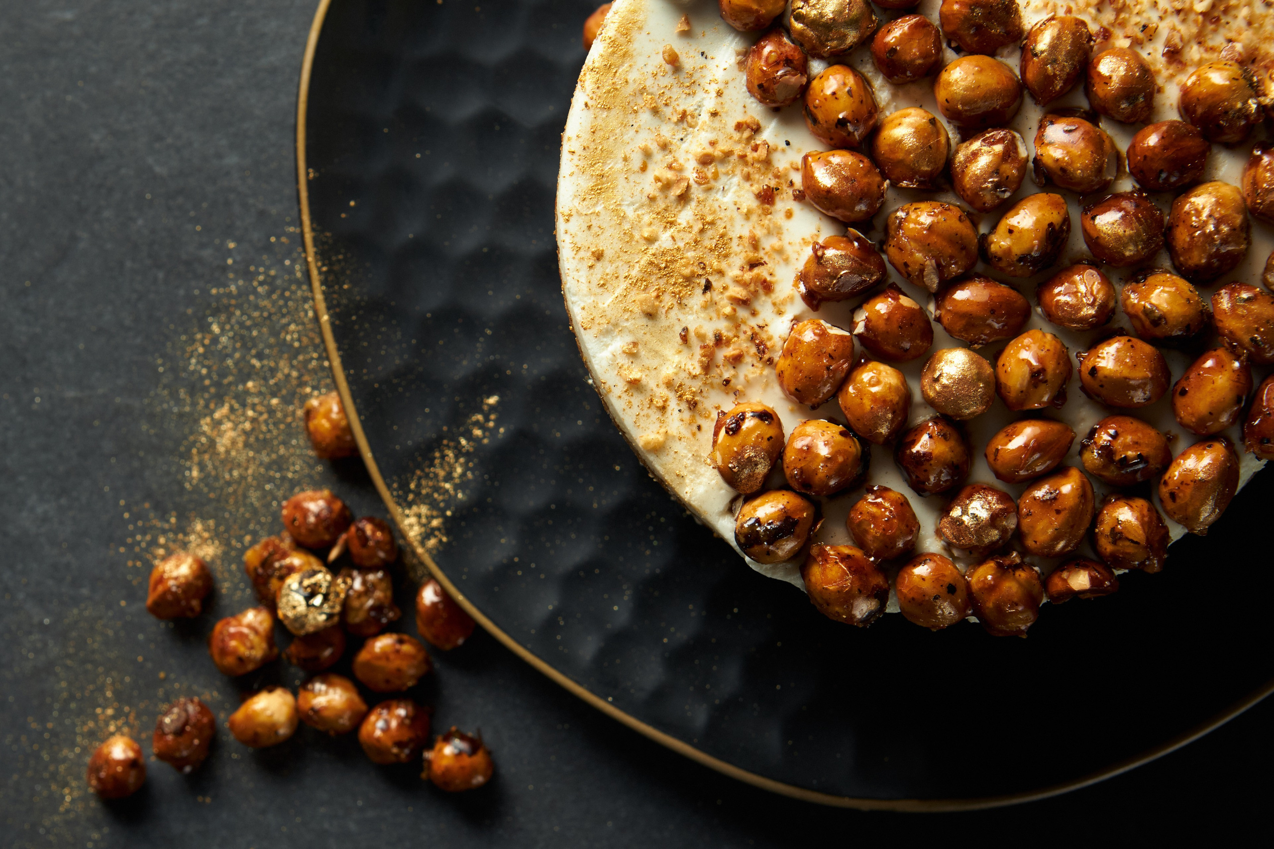 Honey cakes. Commercial photographer | Anton Ermakov