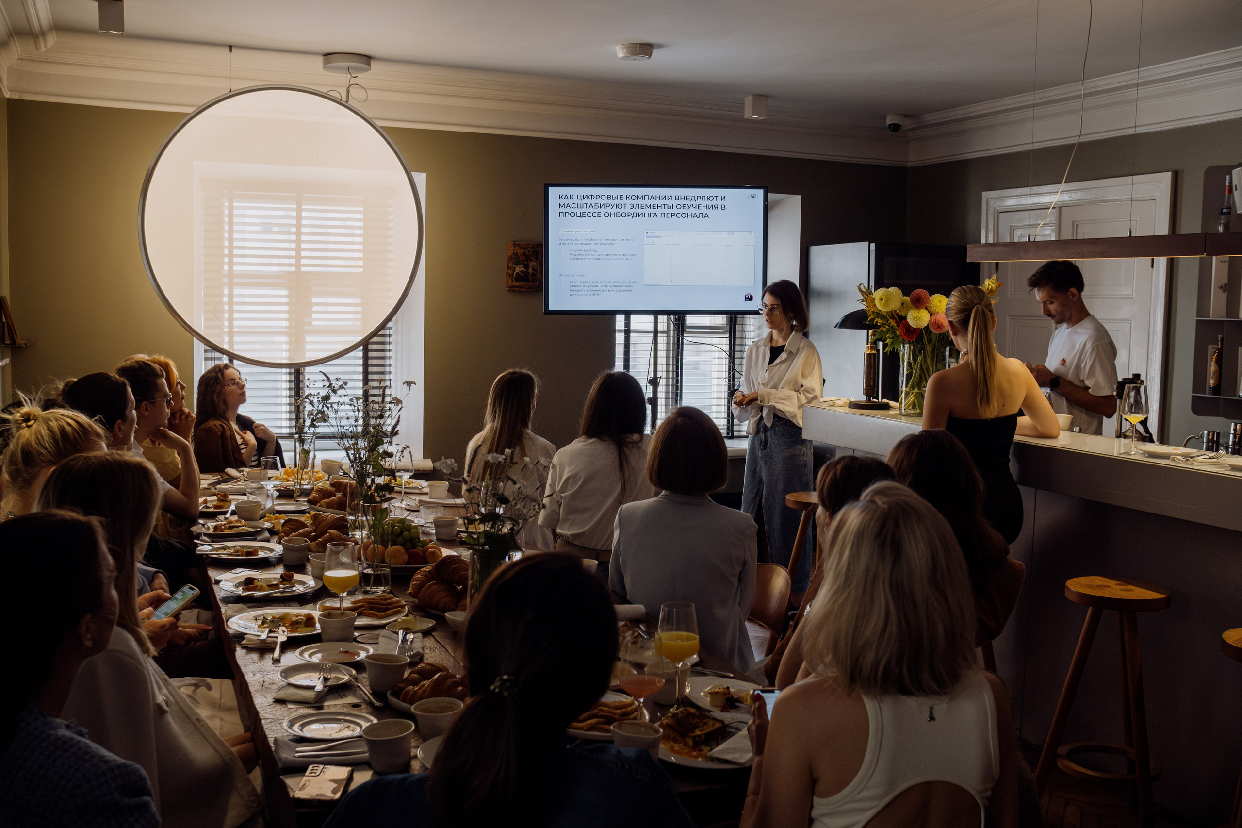 Бизнес-завтрак SETTERS EDUCATION. Репортажный и портретный фотограф в Москве Илья Спиридонов