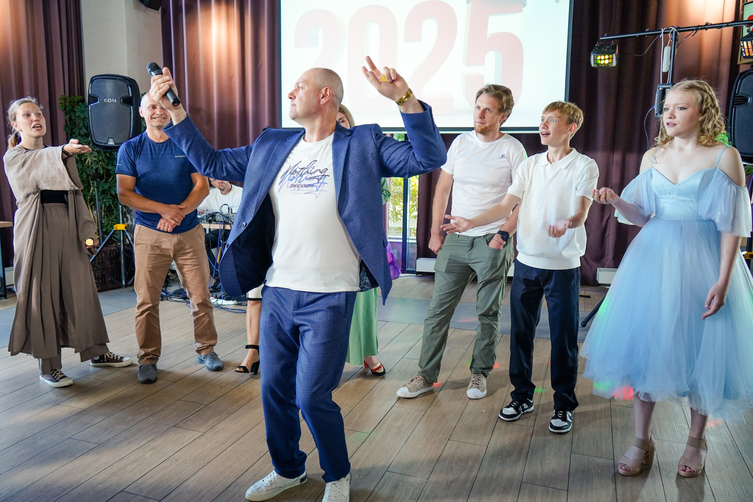 Выпускной вечер, гимназия № 40, 9 класс. Семейный и портретный фотограф в Екатеринбурге Анна Лобанова