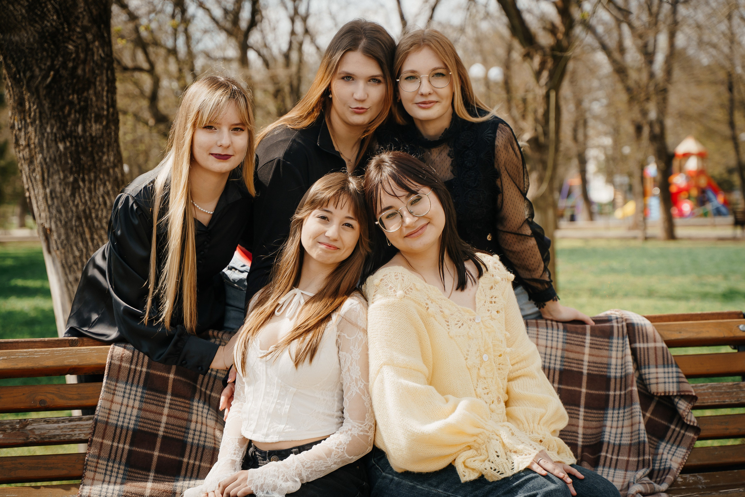 Школьная фотосессия в студии. Контент-фотограф Власова Валентина, г. Ейск, ст. Старощербиновская