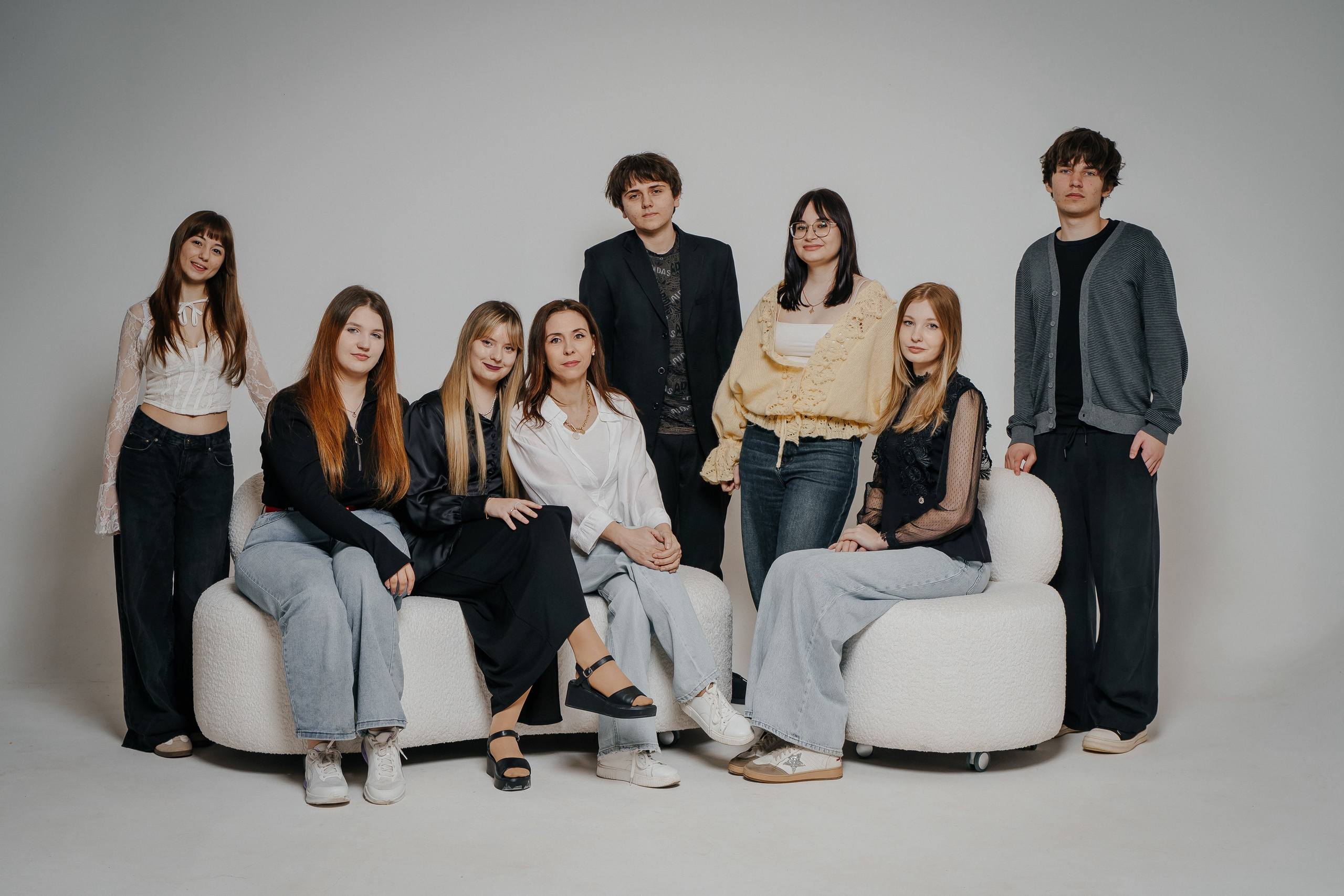 Школьная фотосессия в студии. Контент-фотограф Власова Валентина, г. Ейск, ст. Старощербиновская