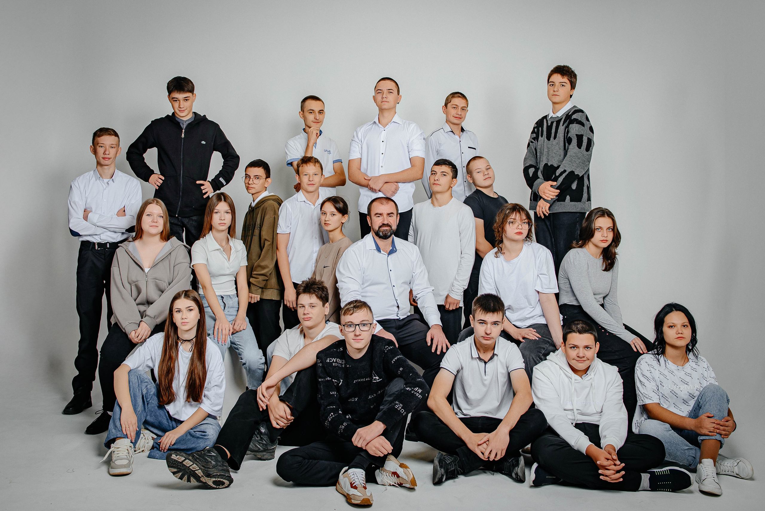 Школьные портреты. Контент-фотограф Власова Валентина, г. Ейск, ст. Старощербиновская