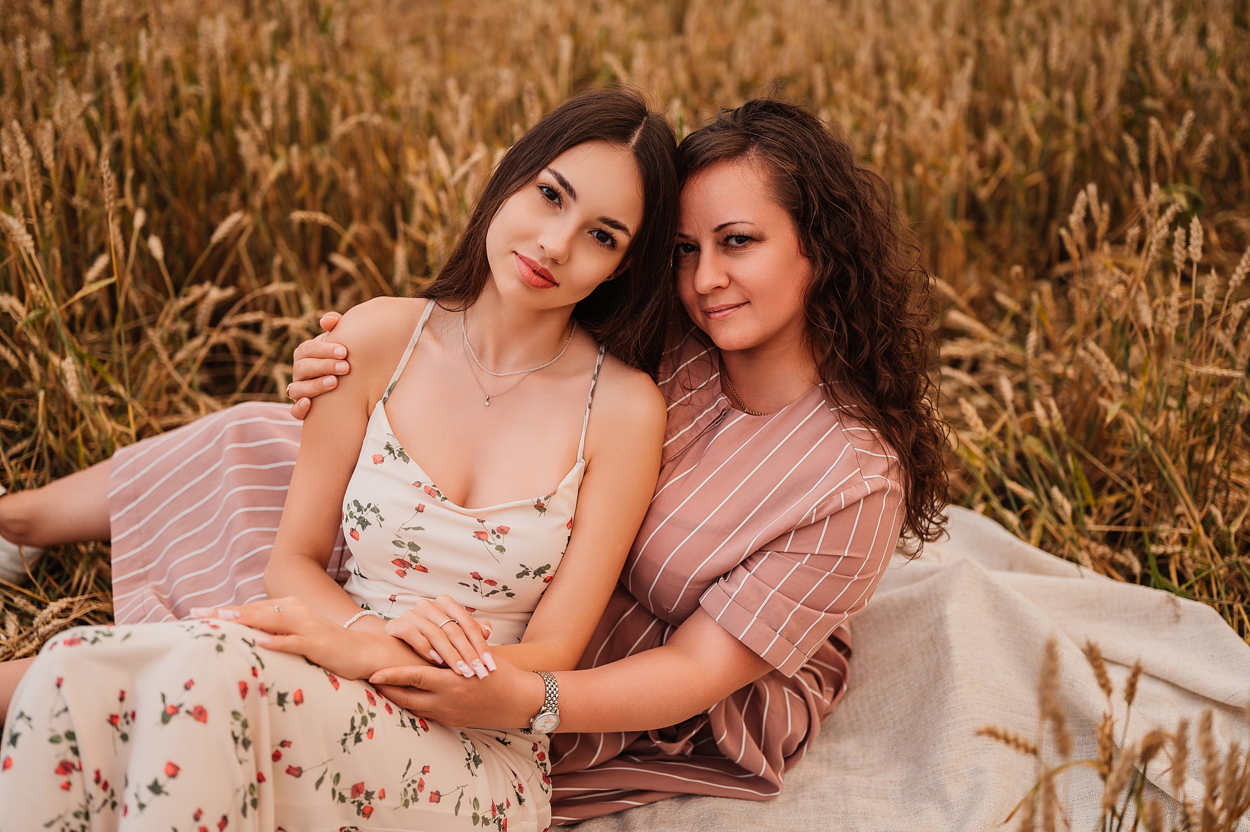 Семейные фотосессии. Детский и семейный фотограф в Красноярске. Фотосессии новорожденных малышей до 1 месяца