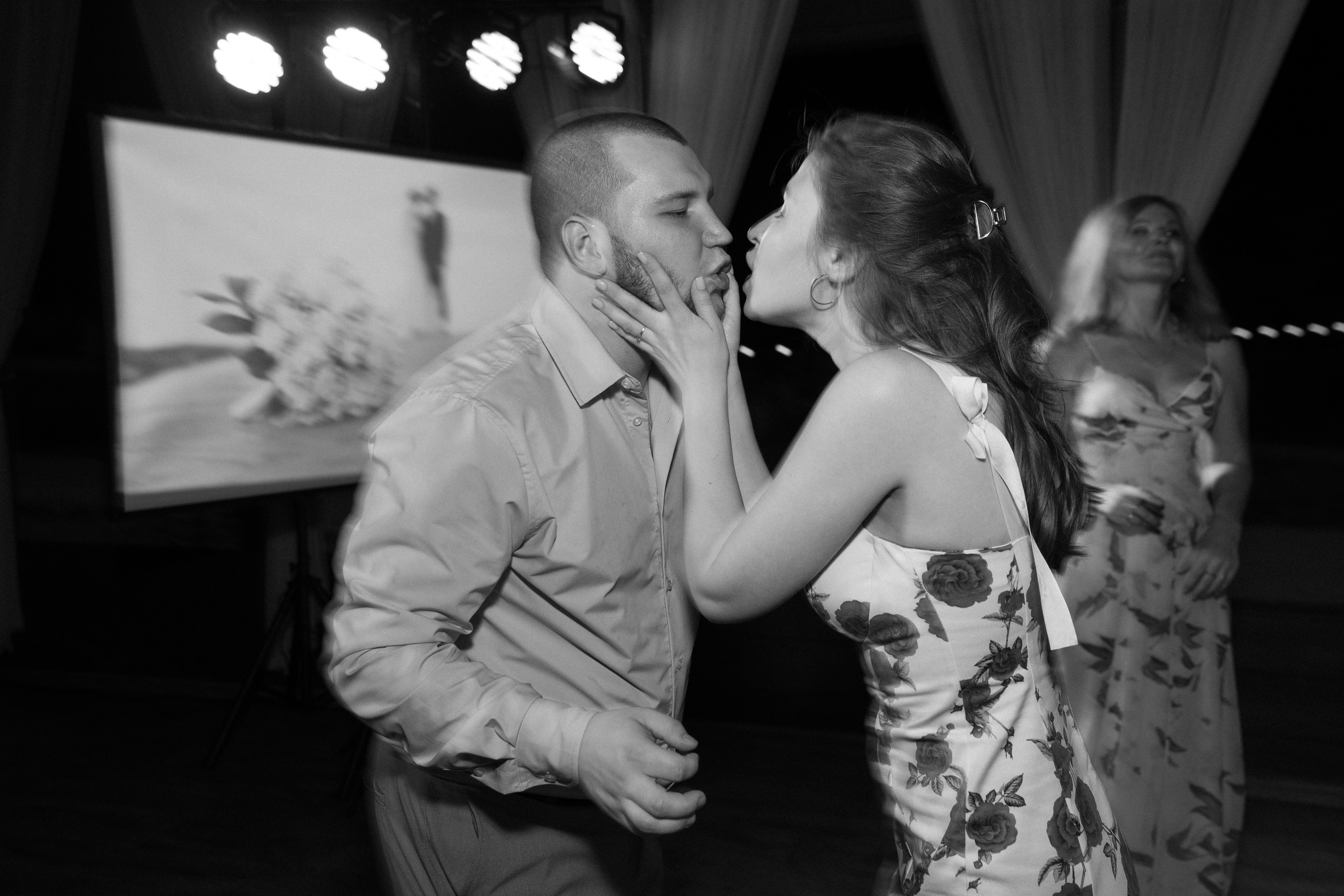 Свадьба в летний день с прогулкой в парке и свадебным ужином в загородной клубе. Свадебный, репортажный и портретный фотограф Сочи, Краснодар. Александра Зайцева