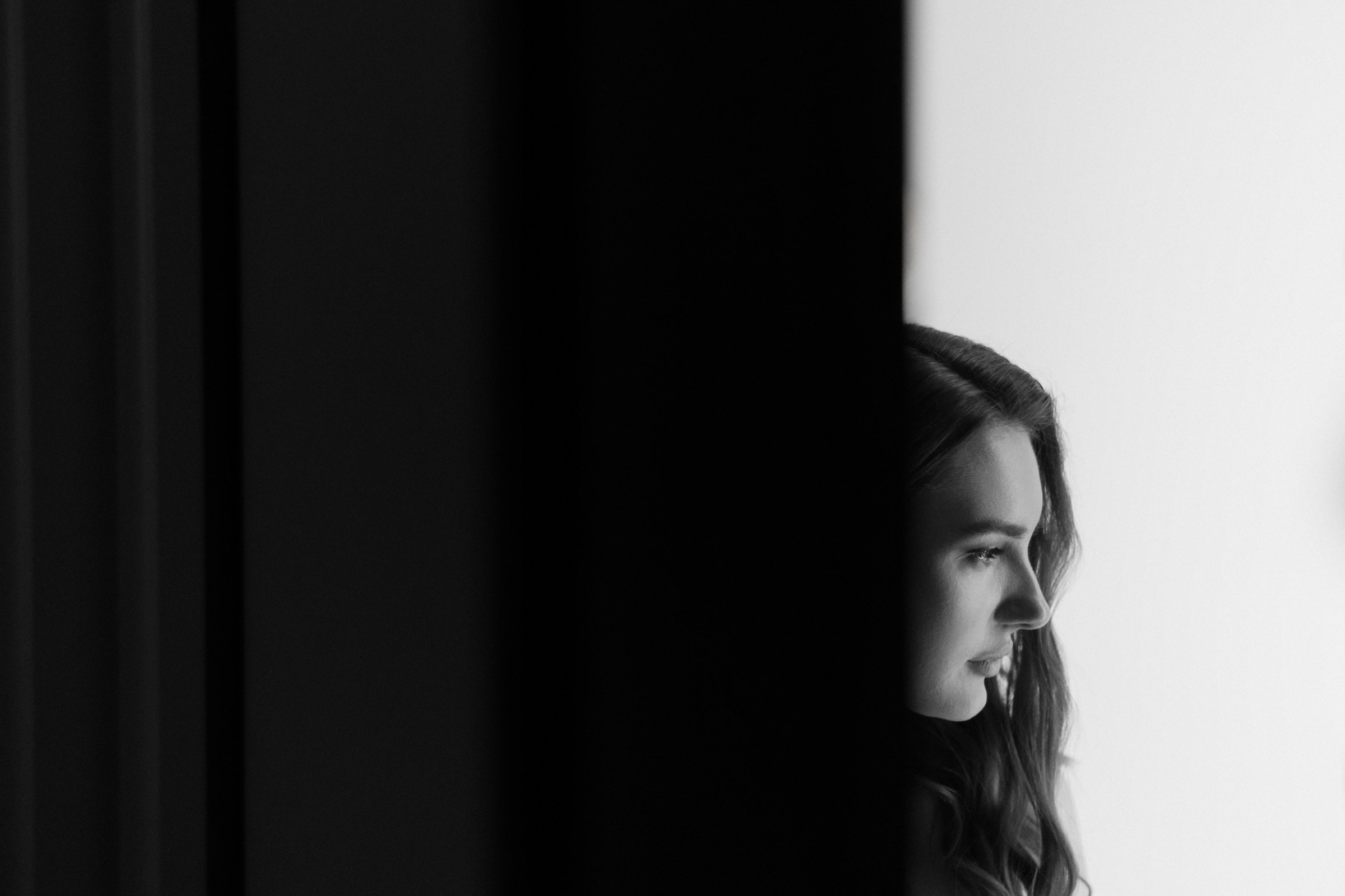 Собираемся на свадьбу вместе с фотосессией для двоих на утренние сборы. Свадебный, репортажный и портретный фотограф Сочи, Краснодар. Александра Зайцева