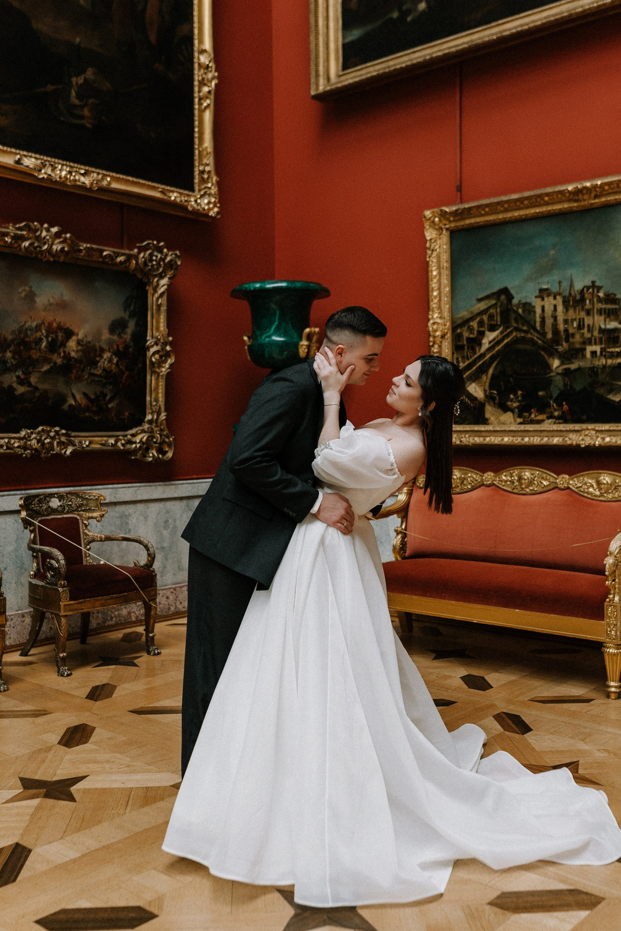 Ксения и Эдуард с пленкой 35 mm. Фотограф в Санкт-Петербурге Юлия Гербель