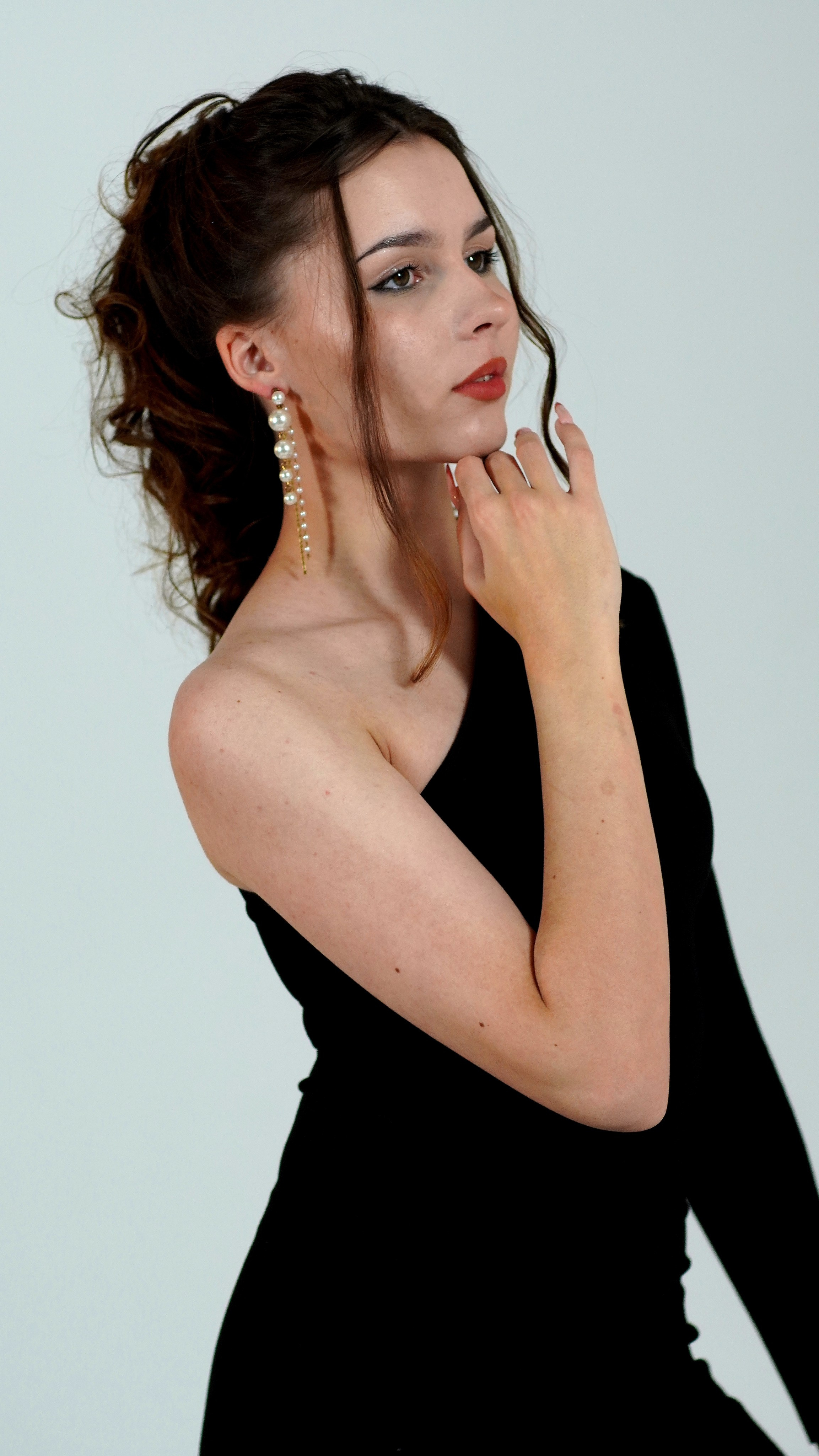 Фотосессии с моделью для маркетплейсов. Коллекции одежды, украшений, аксессуаров. Свадебный видеограф и фотограф в Пензе Виталий Гинзбург