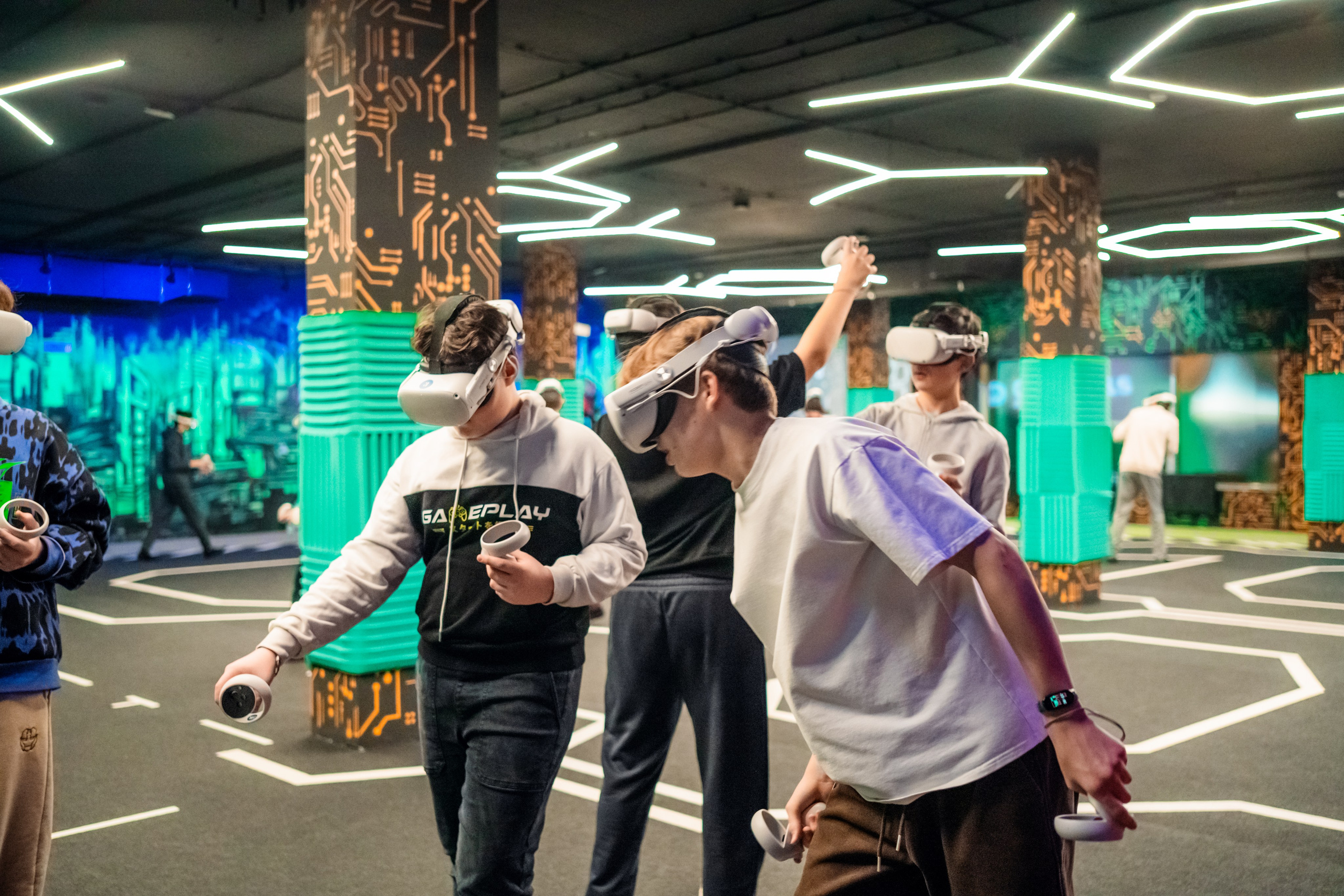 VR (November-December 2024). Felixtones